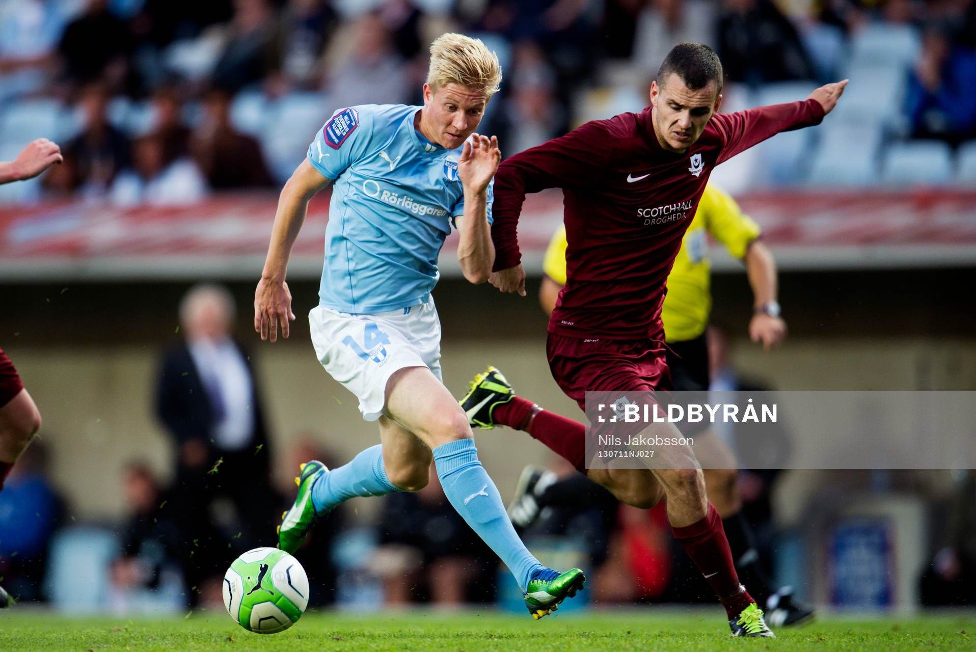 Malmö FFs Simon Kroon och Droghedea United FCs Michael Daly