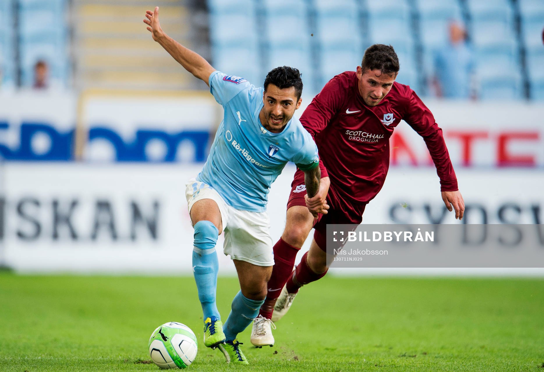 Malmö FFs Jiloan Hamad och Droghedea United FCs Gary