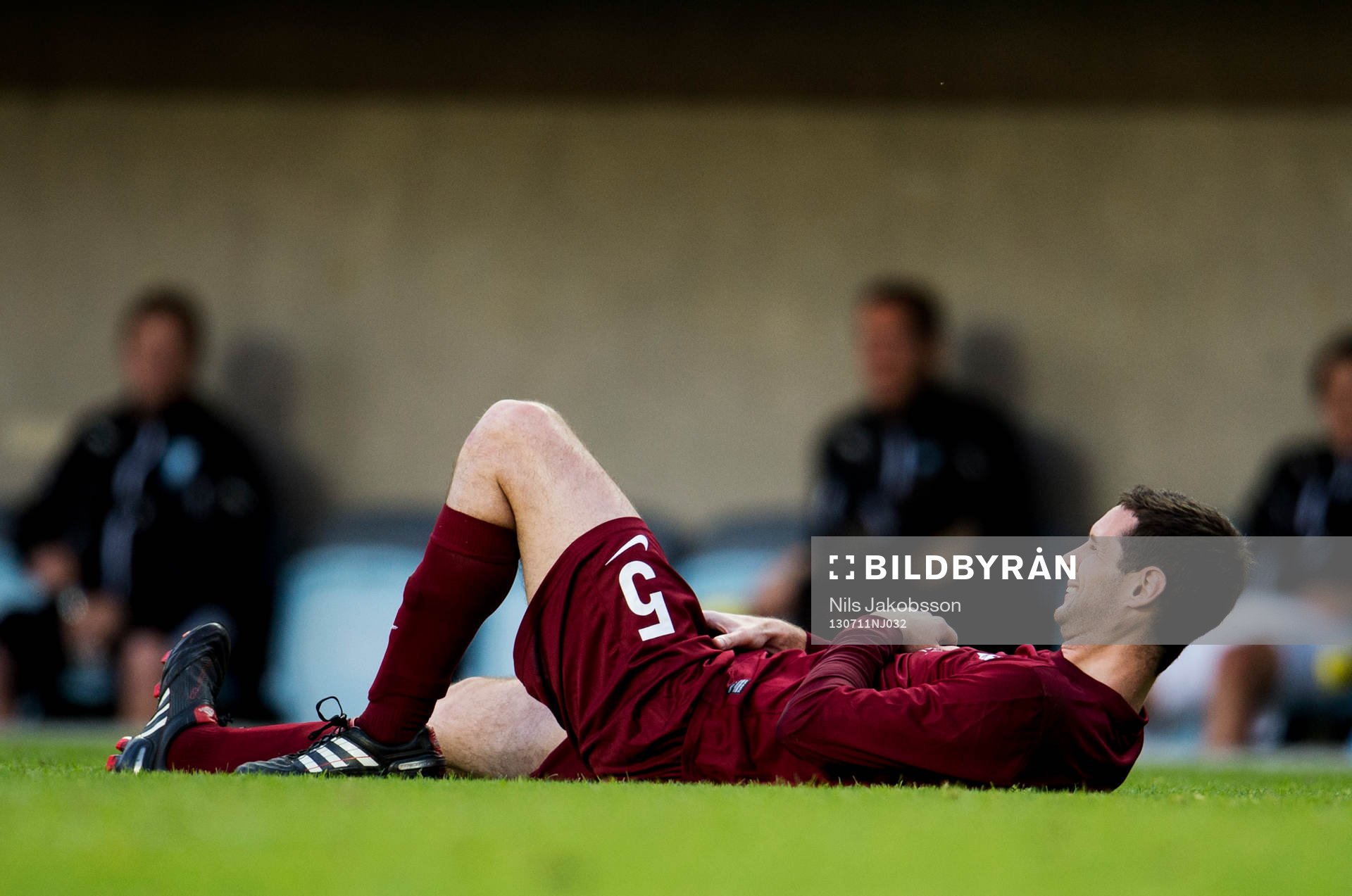 Droghedea United FCs Alan McNally utgick skadad