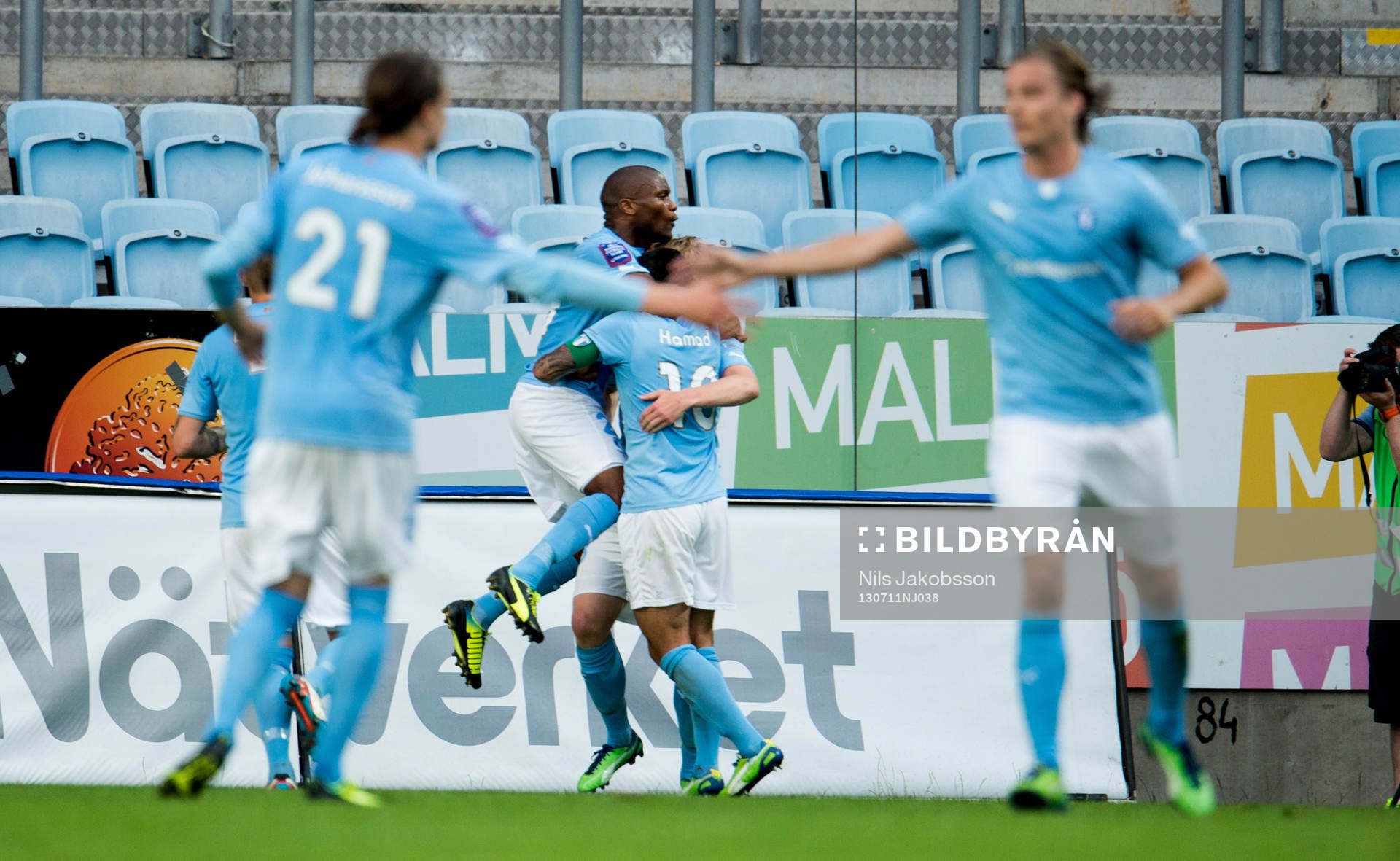 Malmö FFs Emil Forsberg gör 1-0 och laget jublar