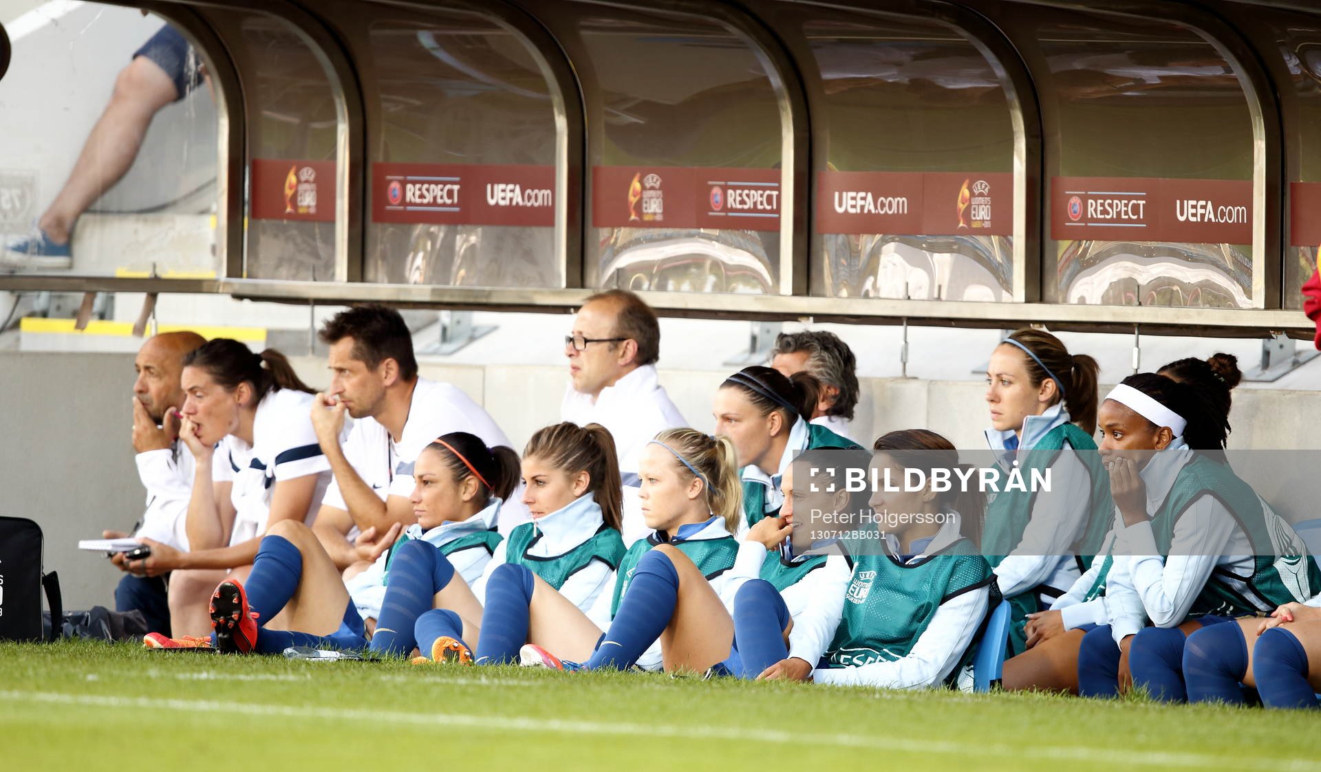 Frankrikes Louisa Necib till höger nederst på Frankrikes