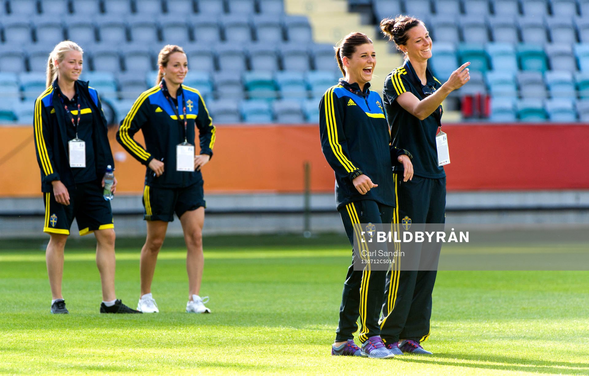 Sveriges Jenny Hjohlman, Kosovare Asllani Olivia Schough