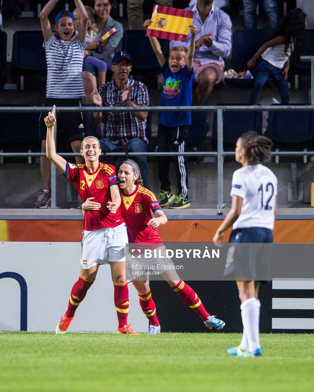 Spaniens Alexia Putellas jublar