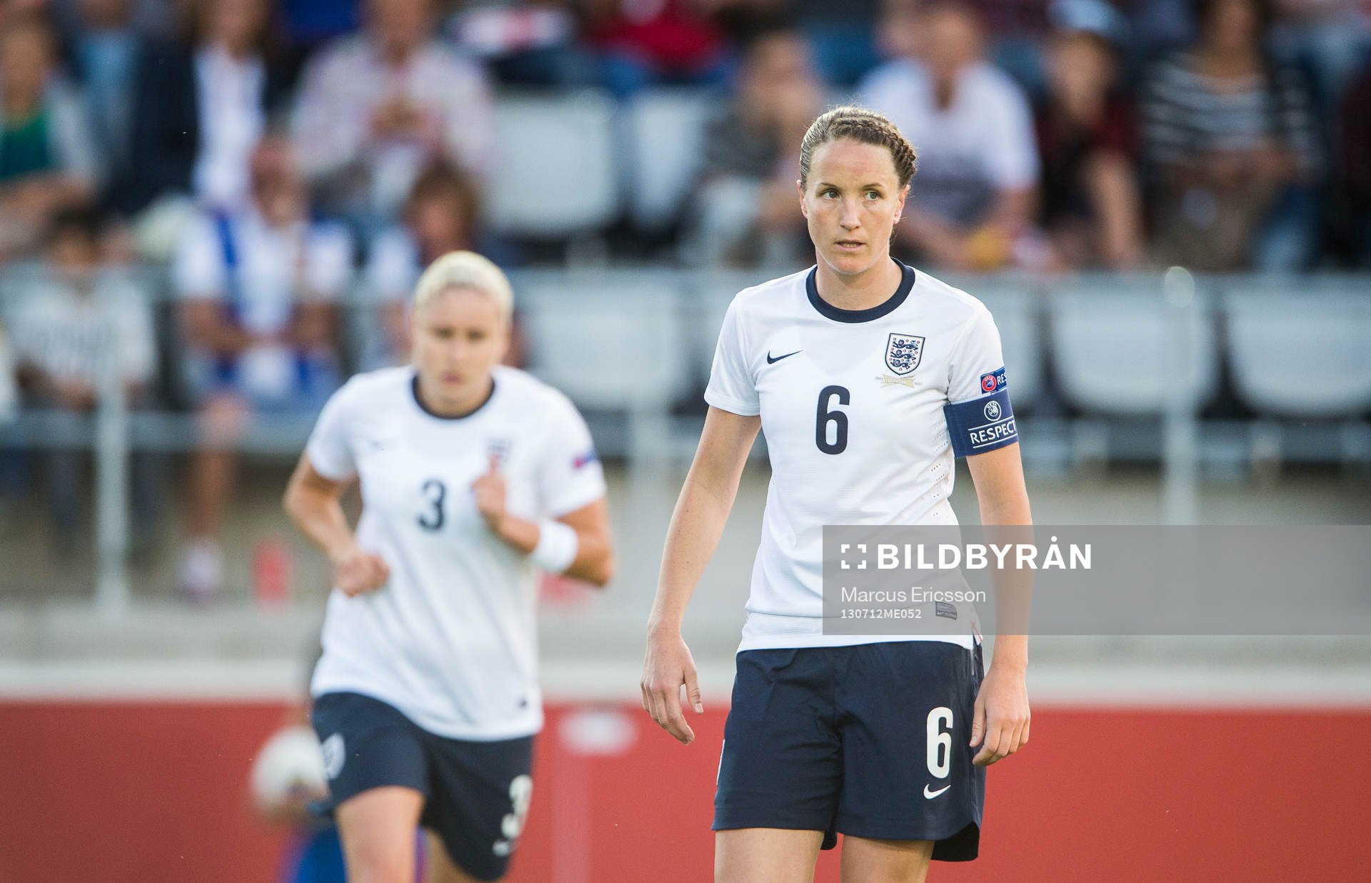 Englands Casey Stoney i matchen mellan England och Spanien