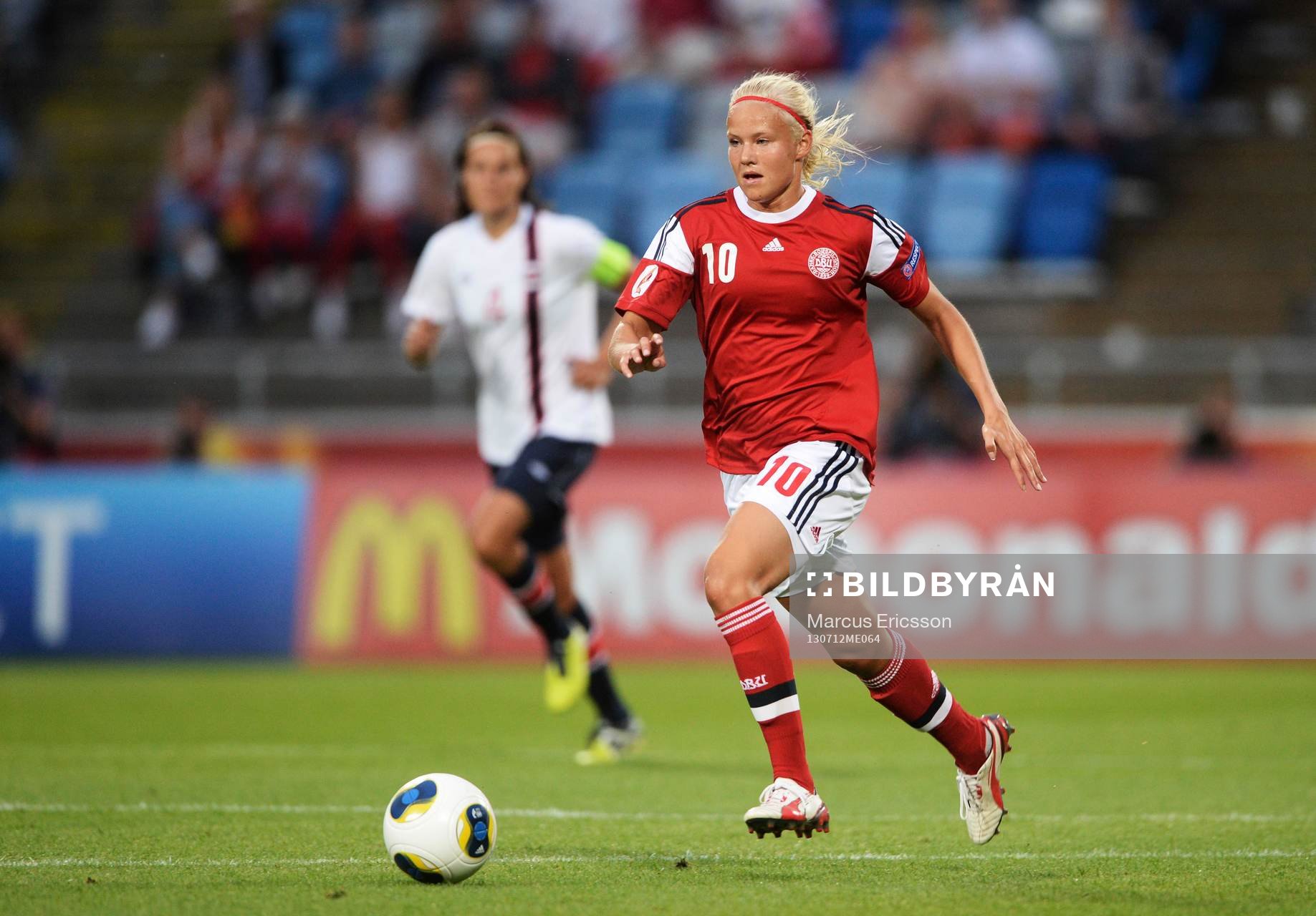 Danmarks Pernille Harder i matchen mellan Norge och Danmark