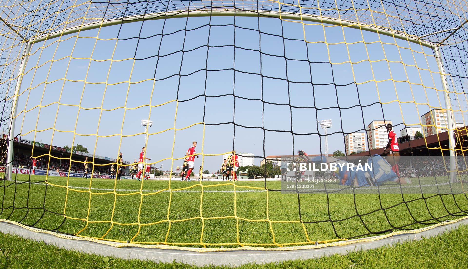 Mål 0-1 av Kalmars Melker Hallberg, i bild Häckens