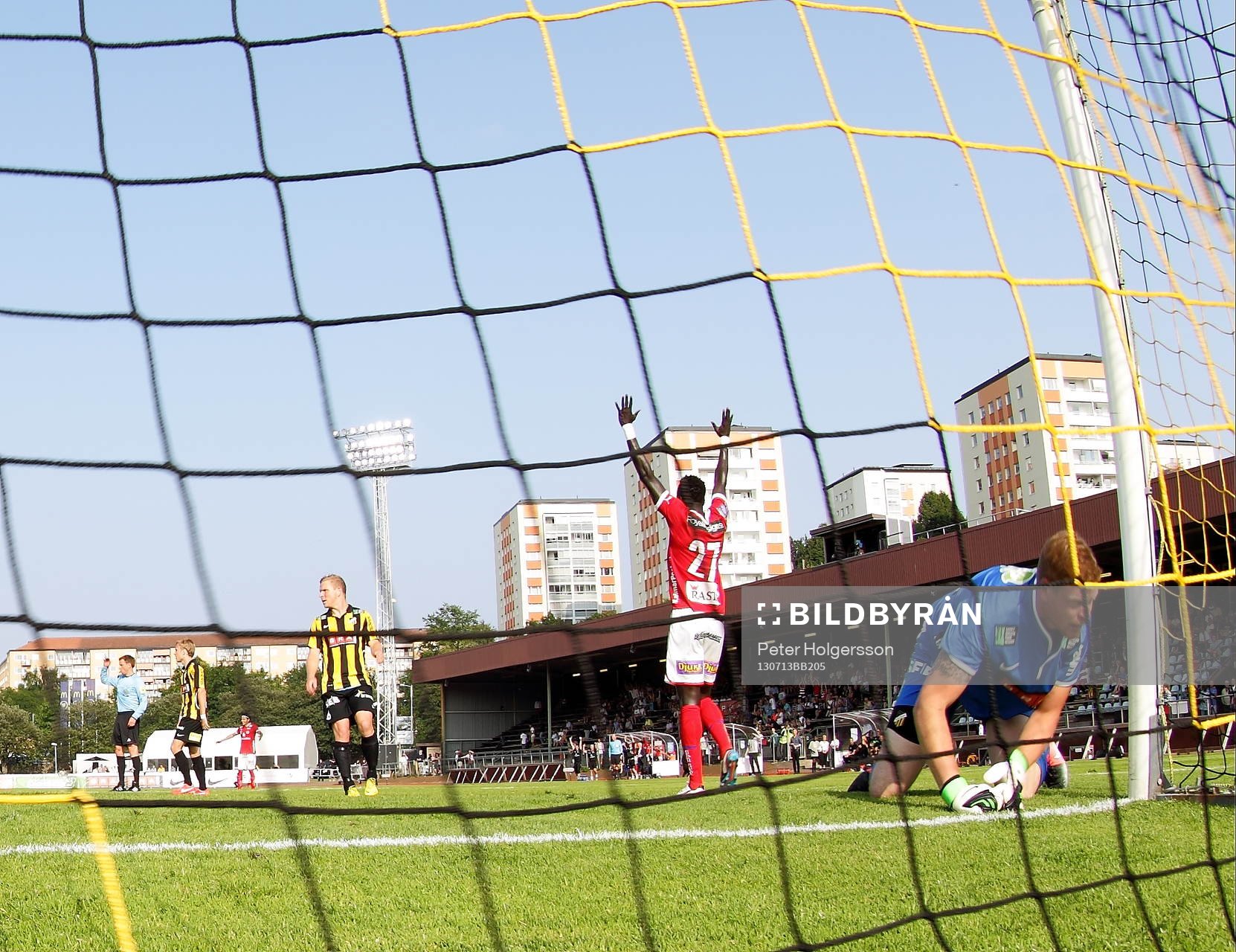 Mål 0-1 av Kalmars Melker Hallberg, i bild Häckens