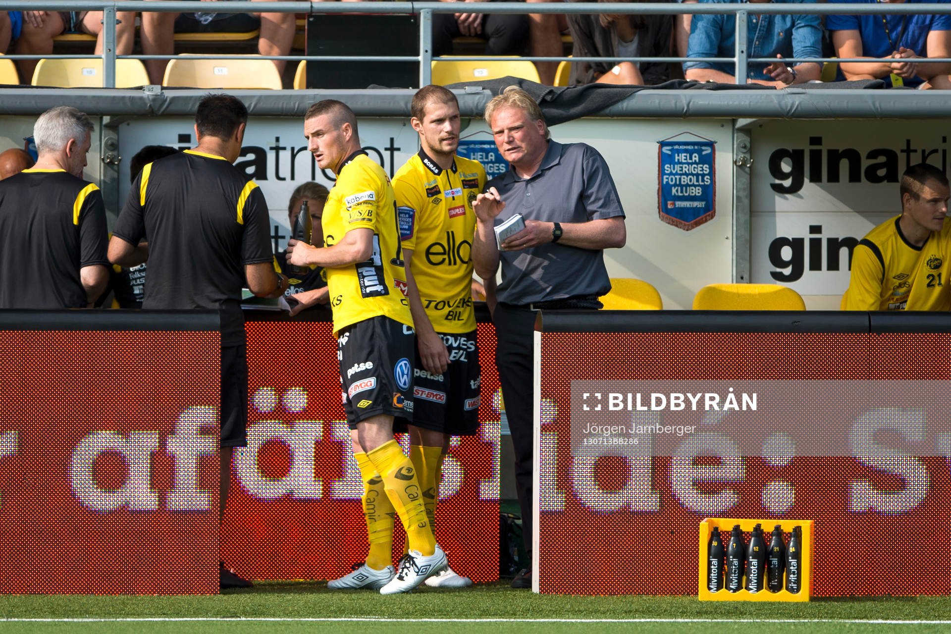 Elfsborgs tränare Jörgen Lennartsson instruerar Joackim