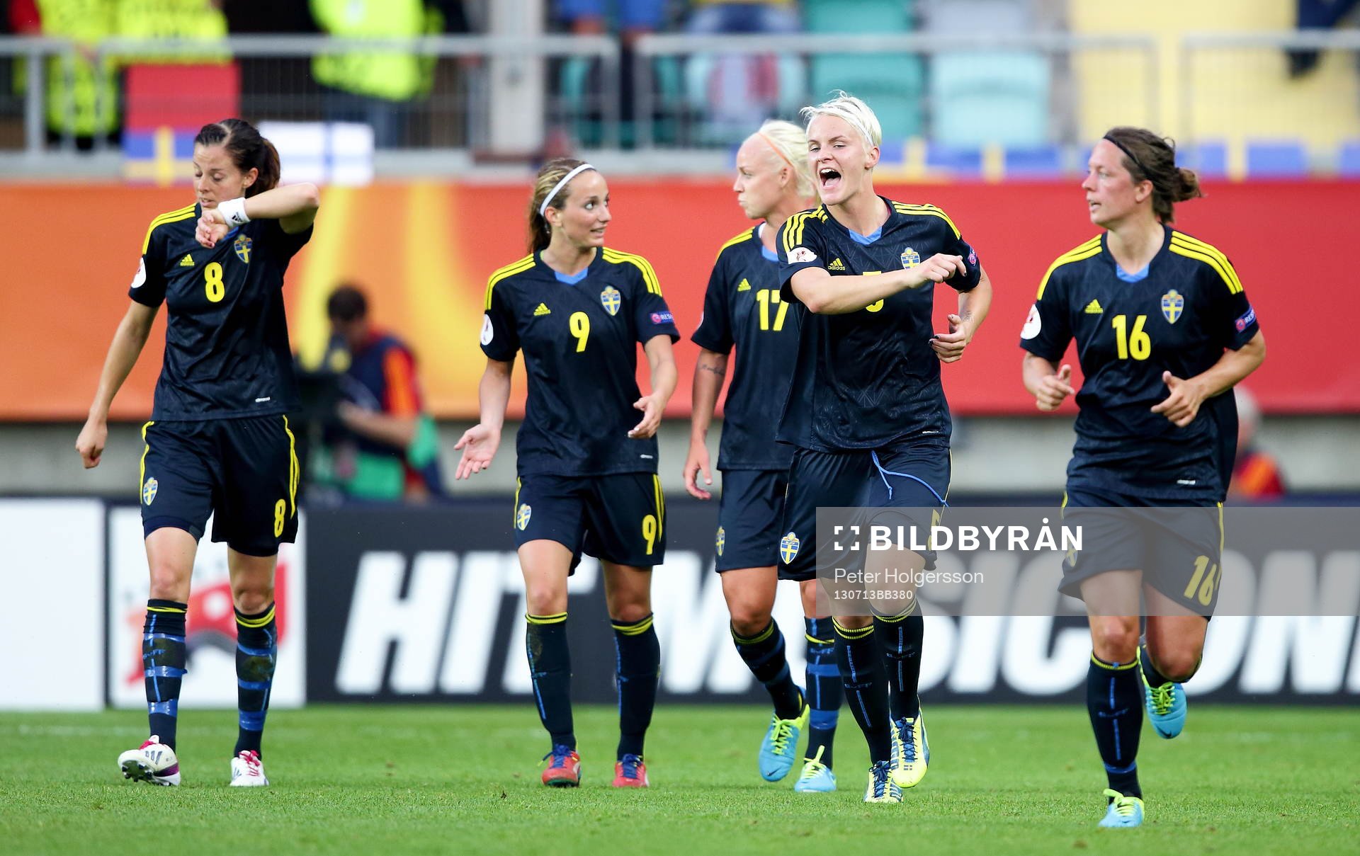 Jubel i matchen mellan Sverige och Finland