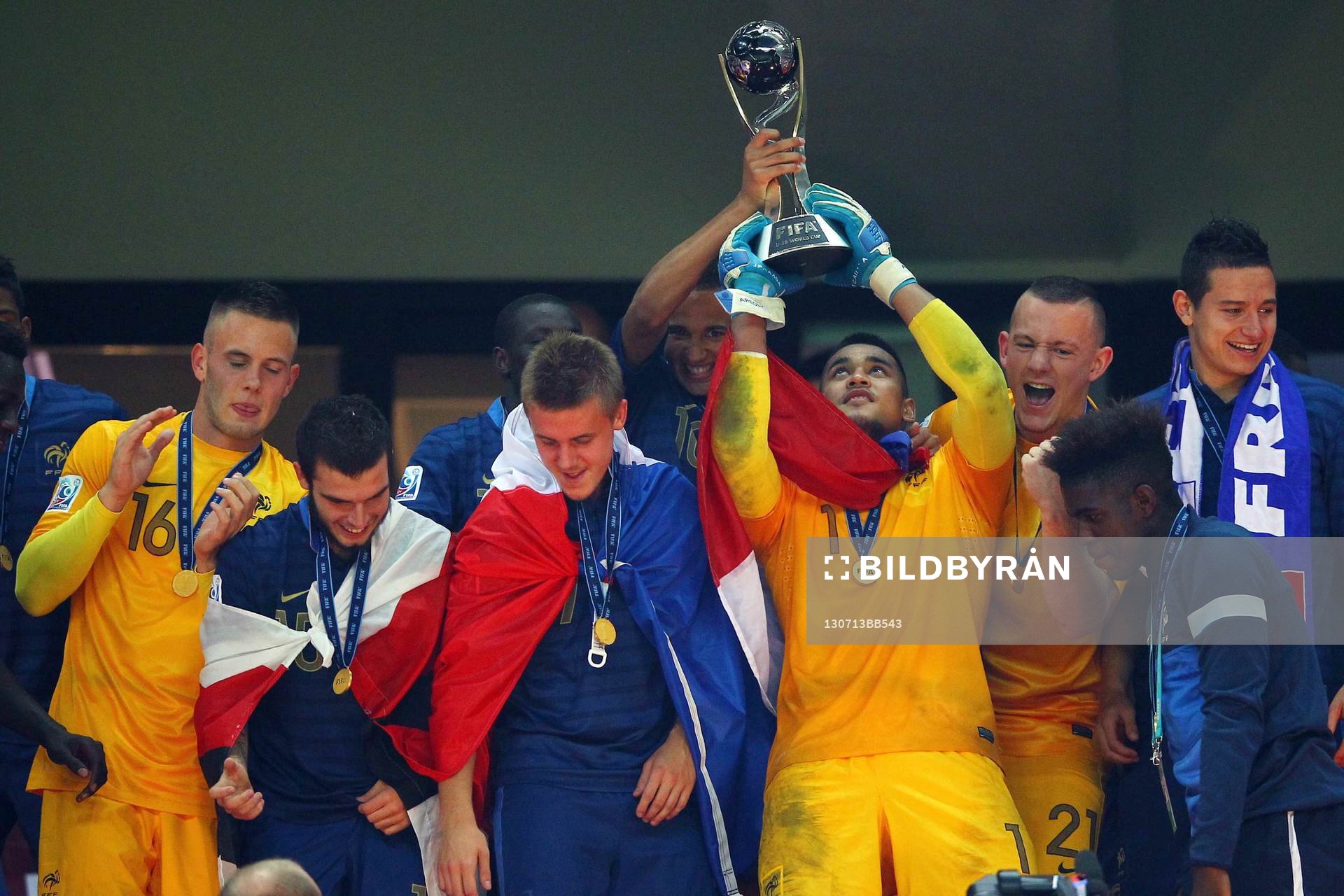 Fotboll, VM, U20, Final, Frankrike - Uruguay: Victoire de la France / Alphonse Areola - France Champion du Monde - 13.07.2013 - France / Uruguay - Finale de la Coupe du Monde des U20 2013 -Istanbul