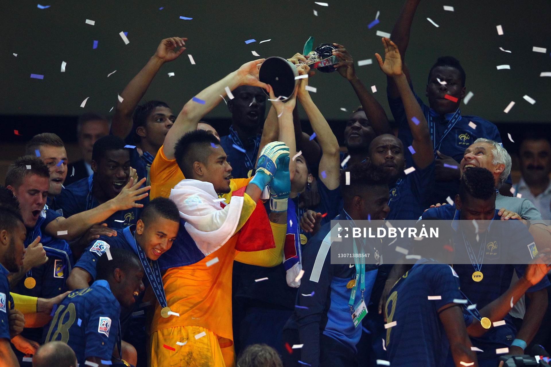 Fotboll, VM, U20, Final, Frankrike - Uruguay: Victoire de la France / Alphonse Areola - France Champion du Monde - 13.07.2013 - France / Uruguay - Finale de la Coupe du Monde des U20 2013 -Istanbul