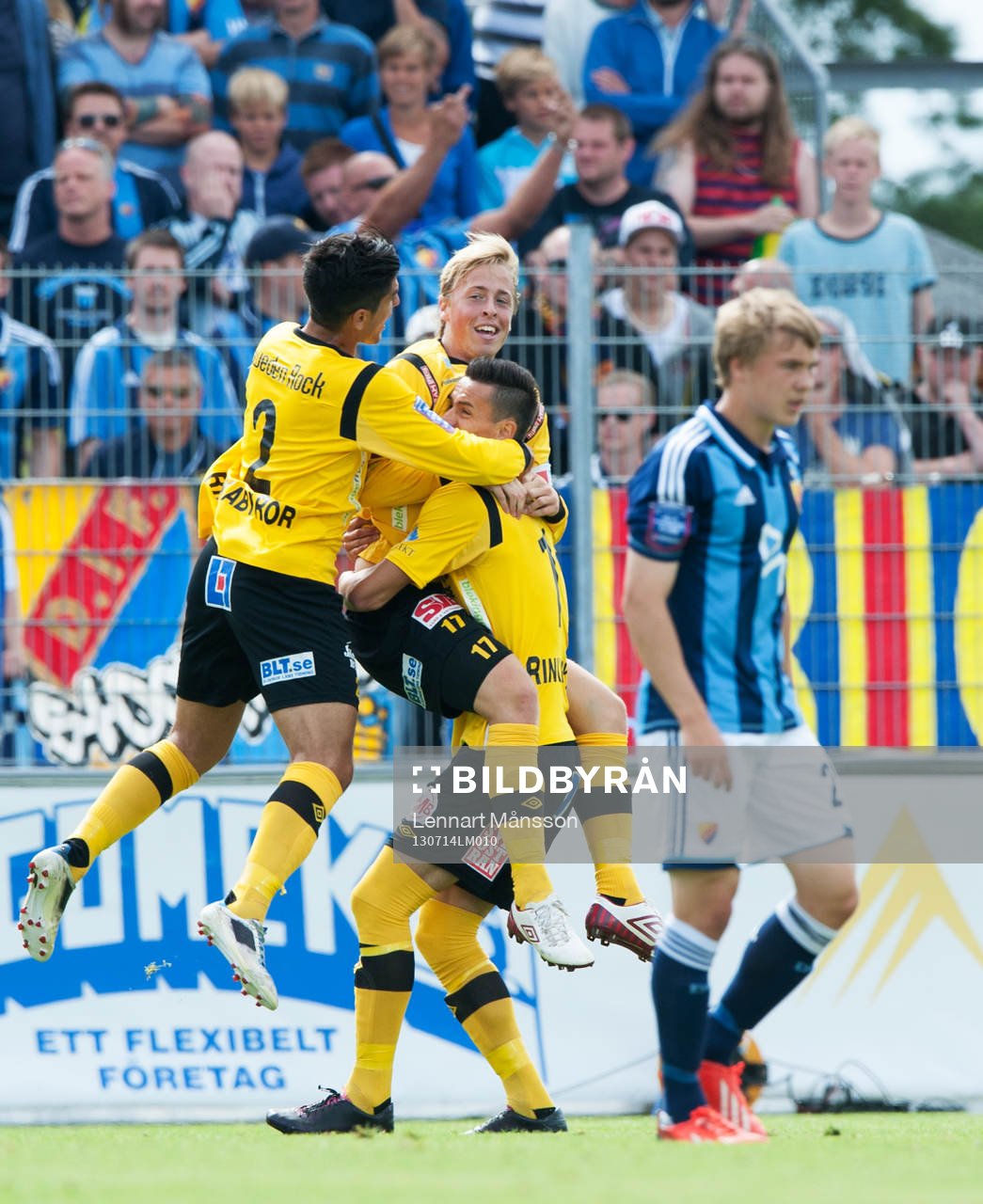 1-0, Robin Strömberg, Mjällby, grattas av Mahmut Özen
