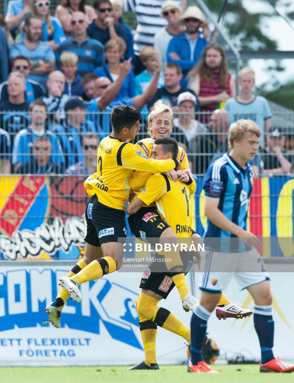 1-0, Robin Strömberg, Mjällby, grattas av Mahmut Özen