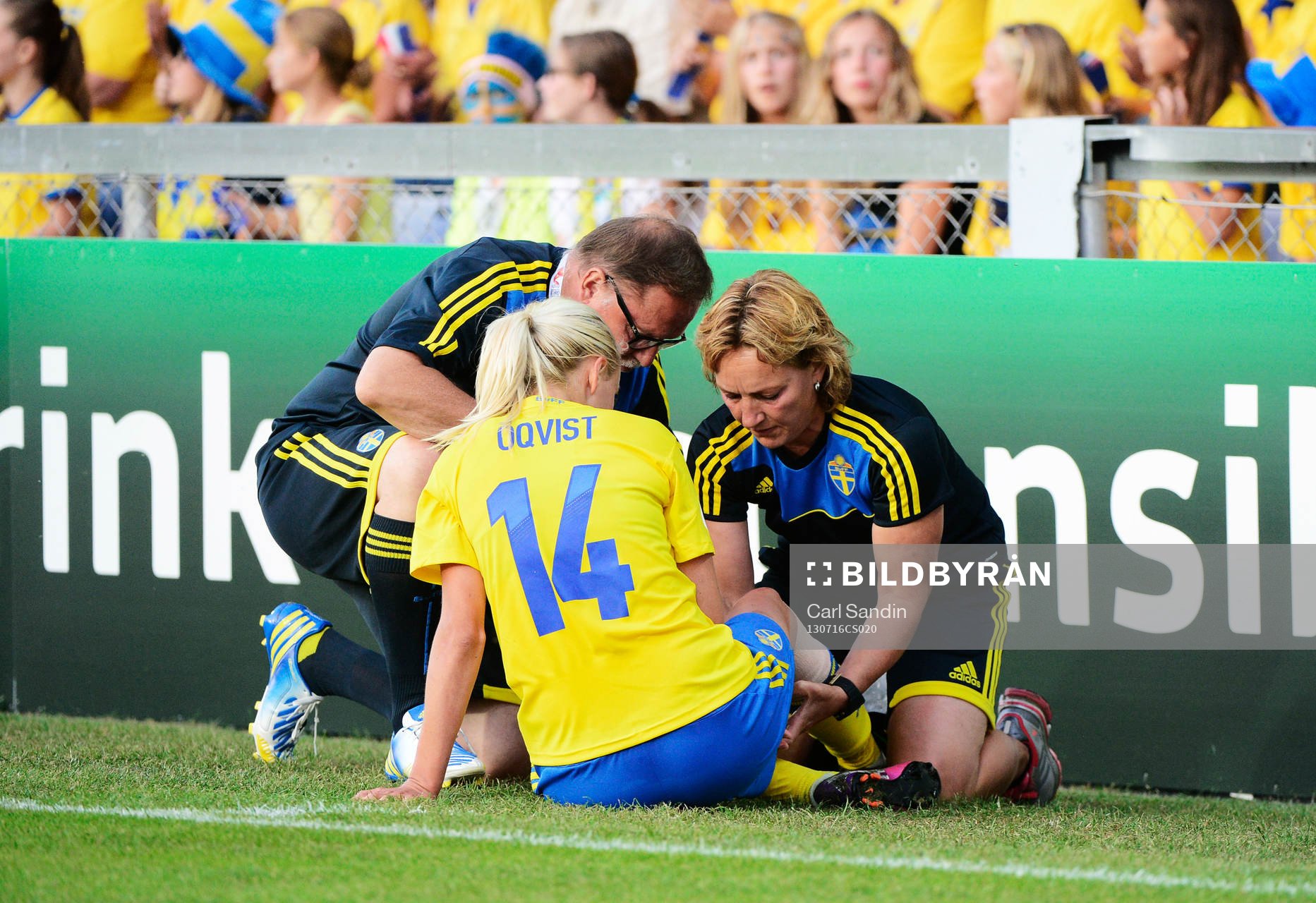 Sveriges Lina Nilsson får behandling