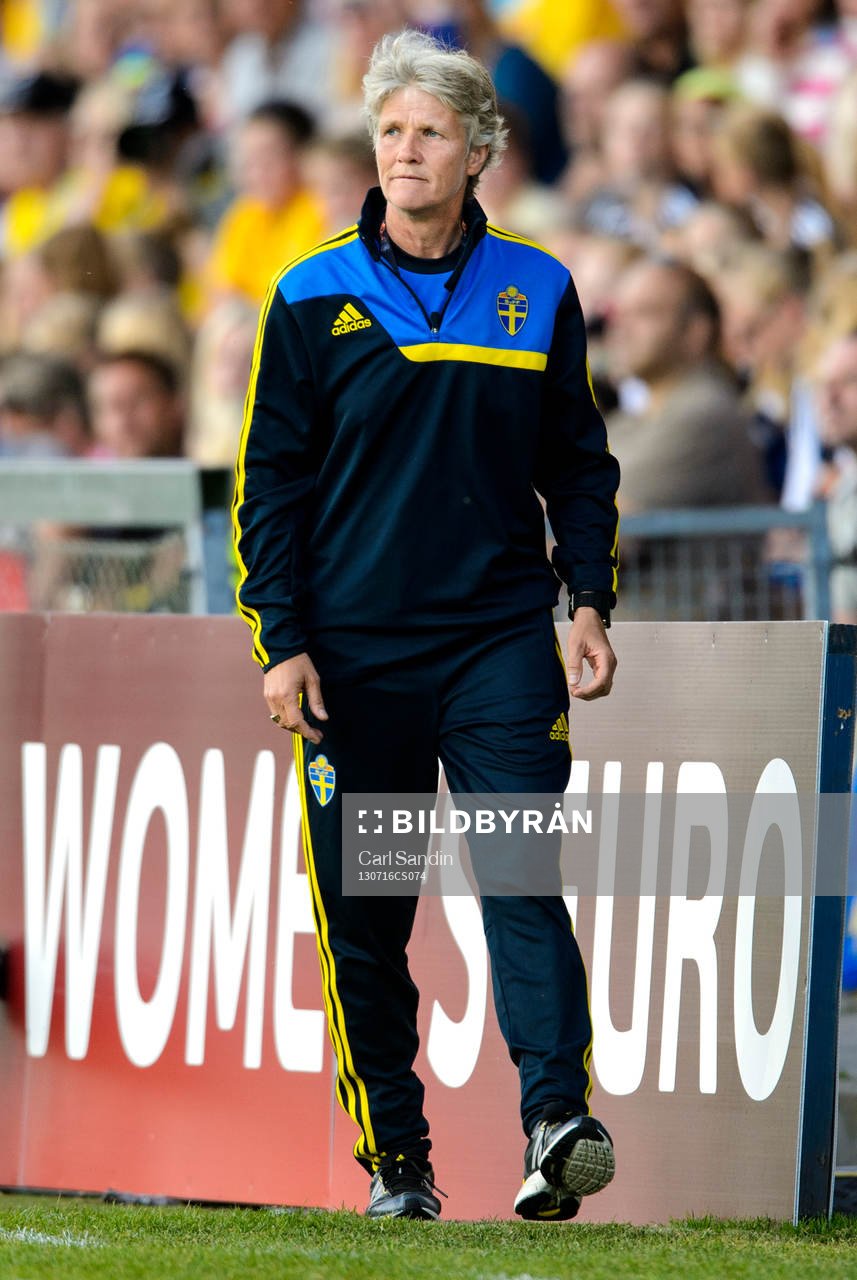 Sveriges förbundskapten Pia Sundhage i matchen mellan