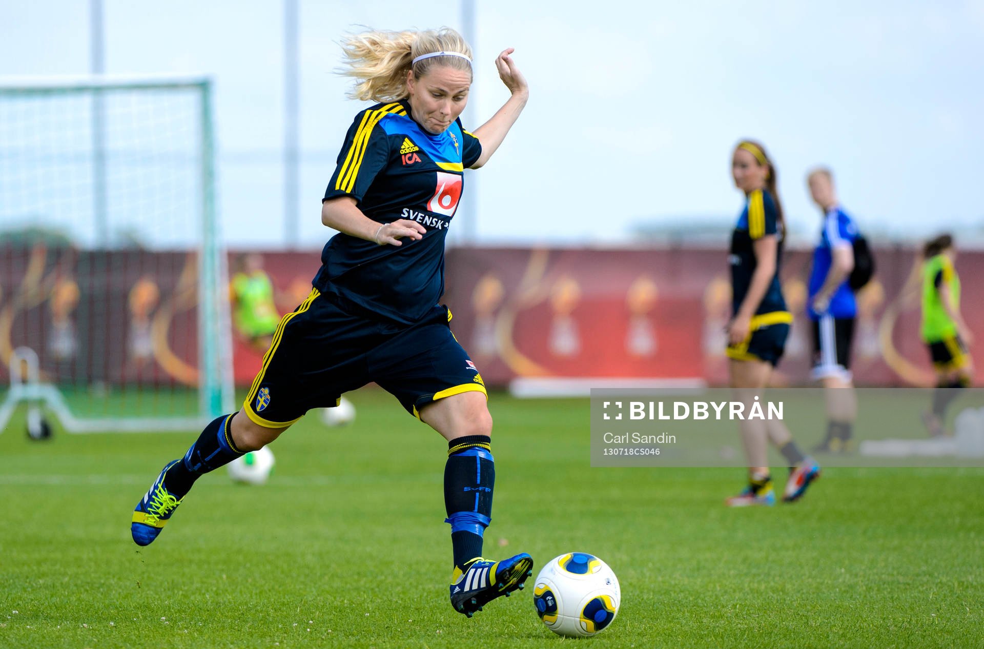 Sveriges Lisa Dahlkvist laddar för skott
