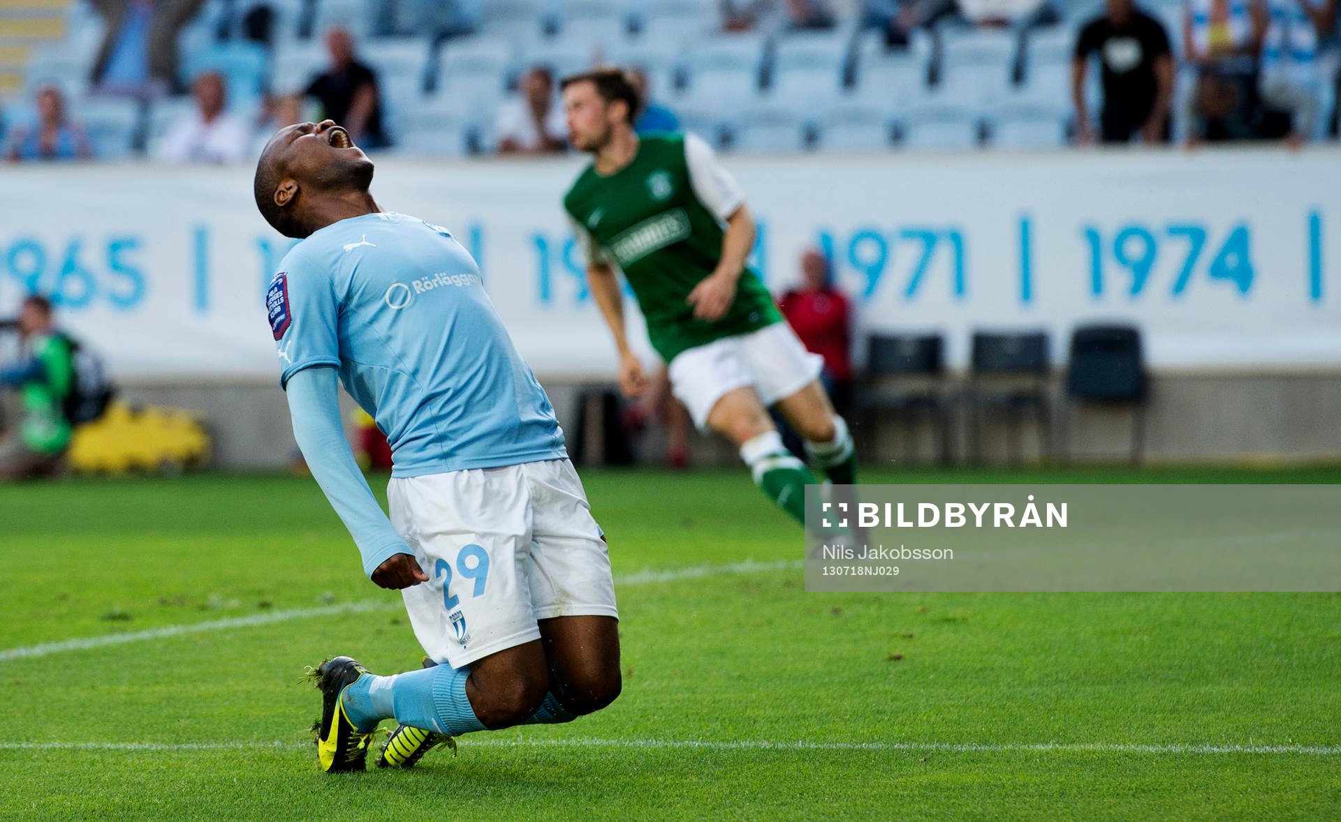 Malmö FFs Tokelo Rantie deppar
