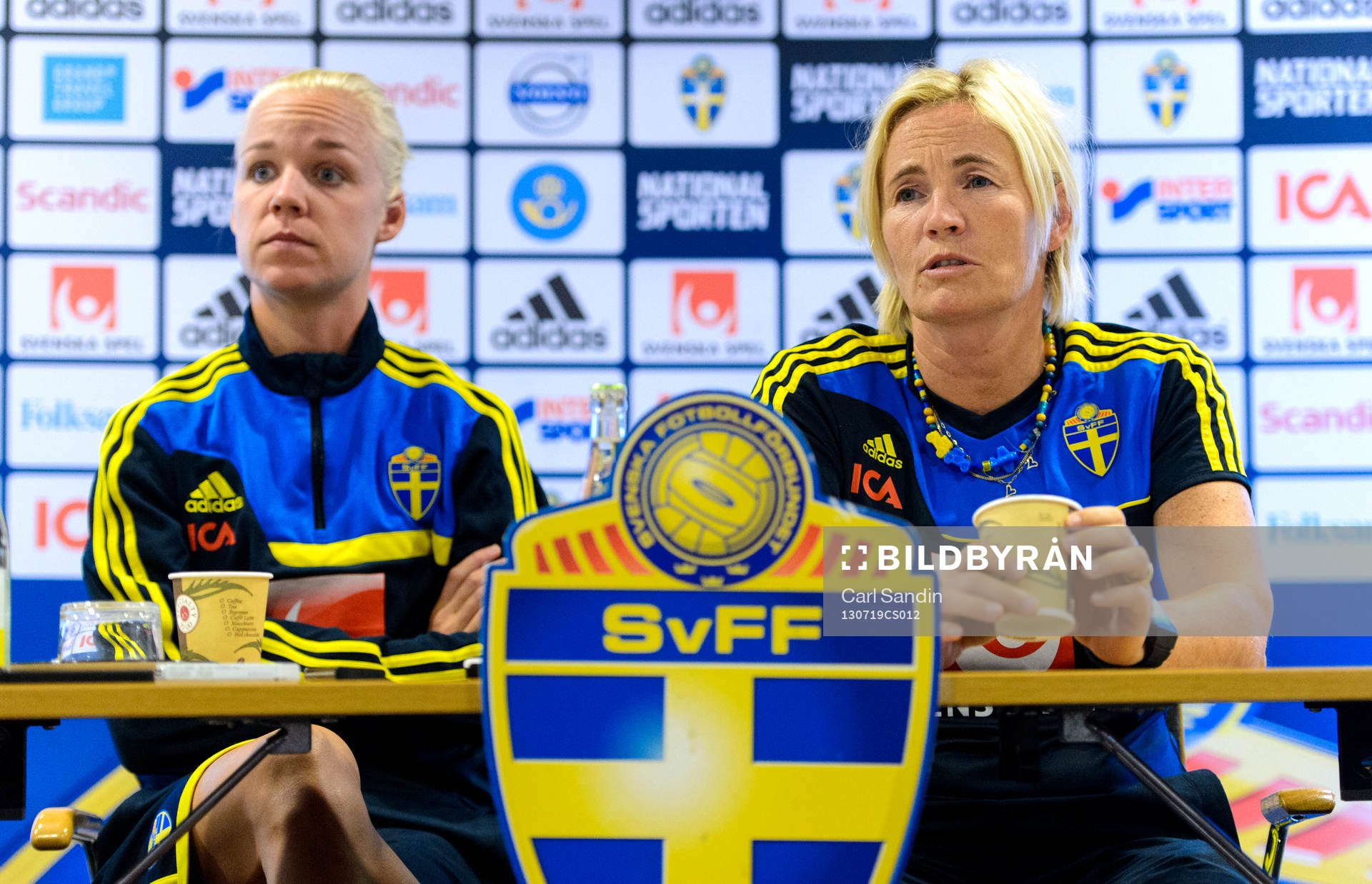 Sveriges Caroline Seger och assisterande förbundskapten
