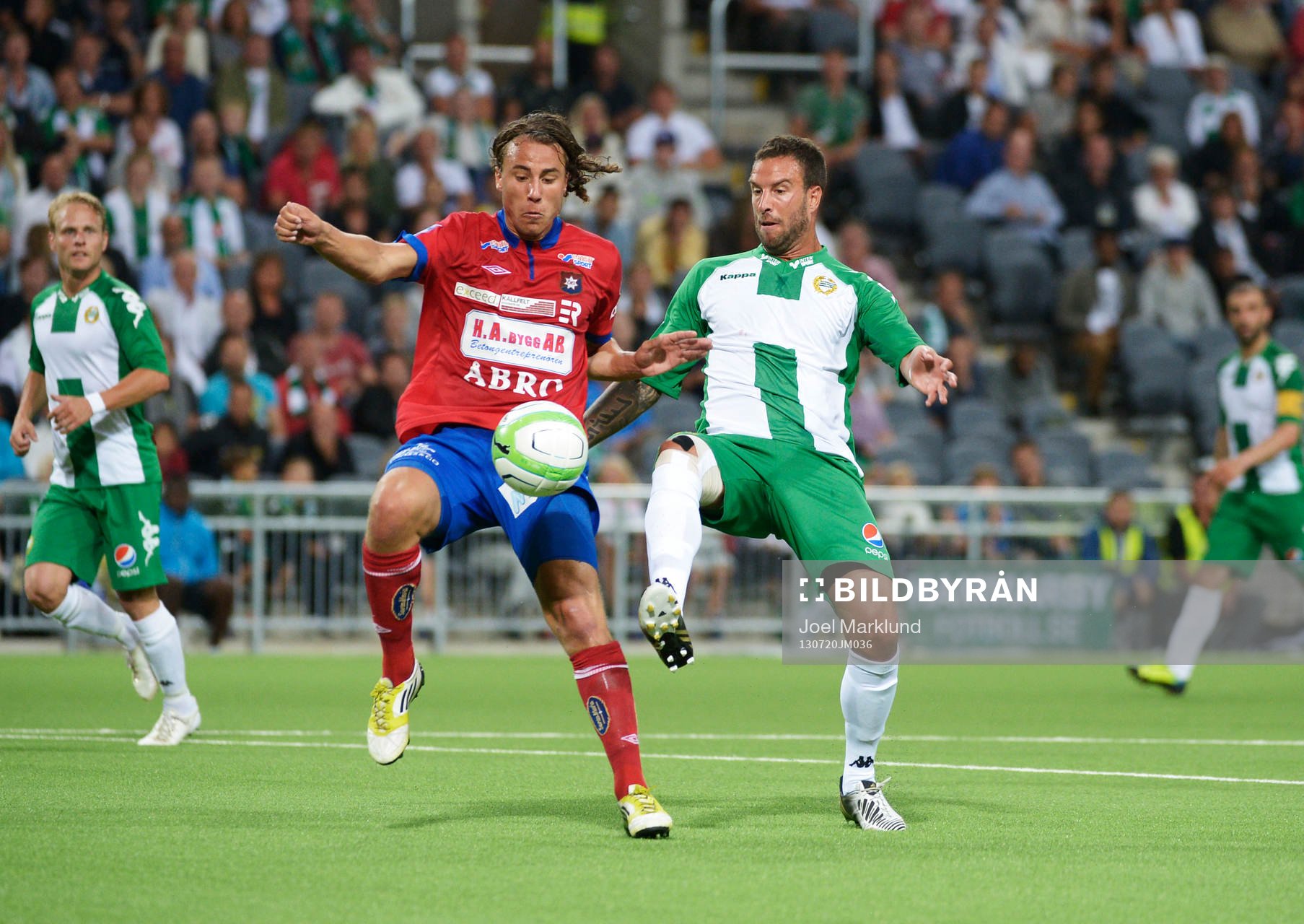 Örgrytes Jonathan Azulay  och Hammarbys Andreas Haddad