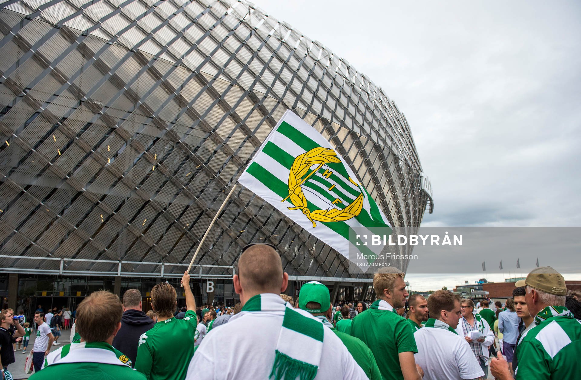 Hammarbysupportrar köar