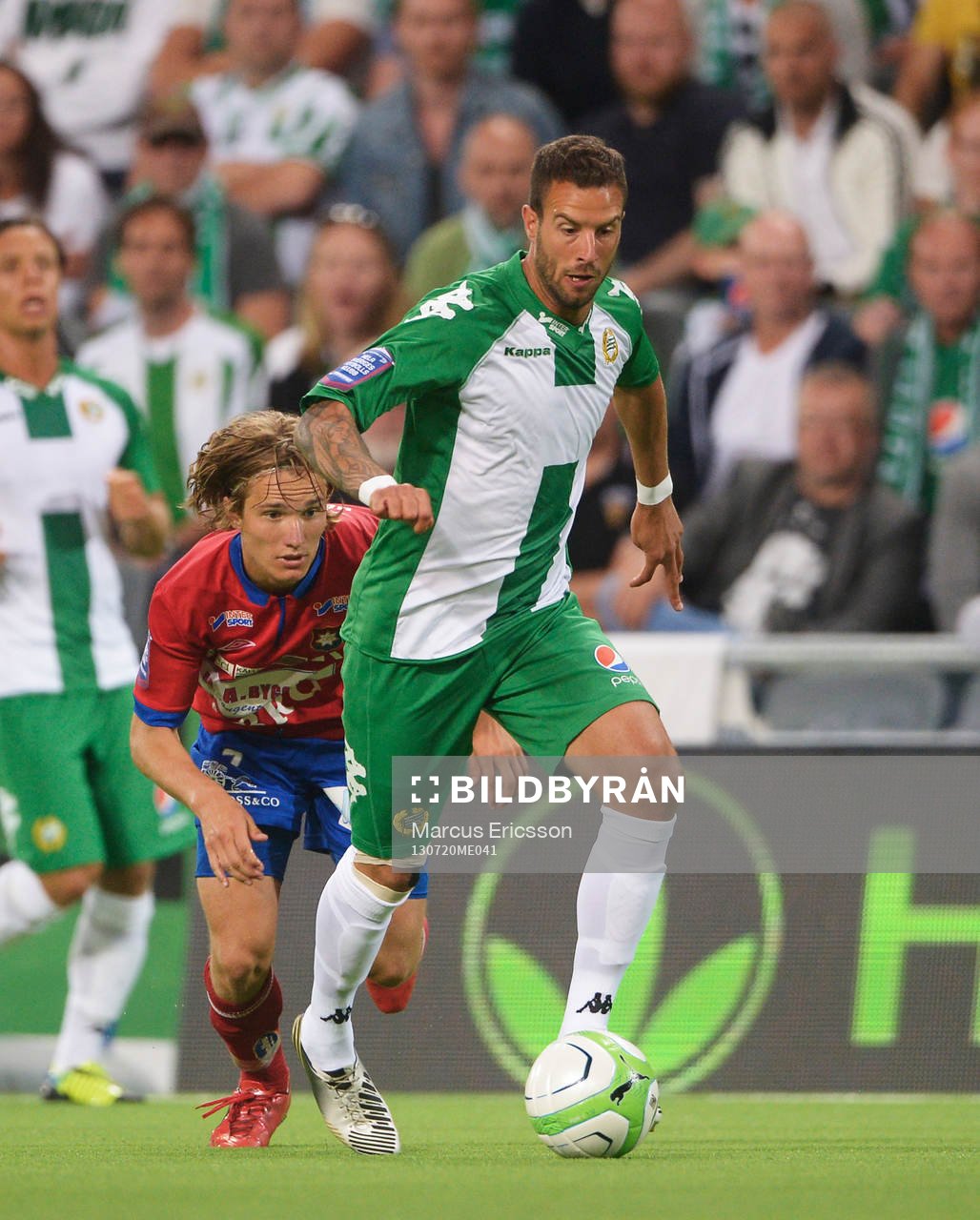 Örgrytes Jakob Lindström  jagar Hammarbys Andreas Haddad