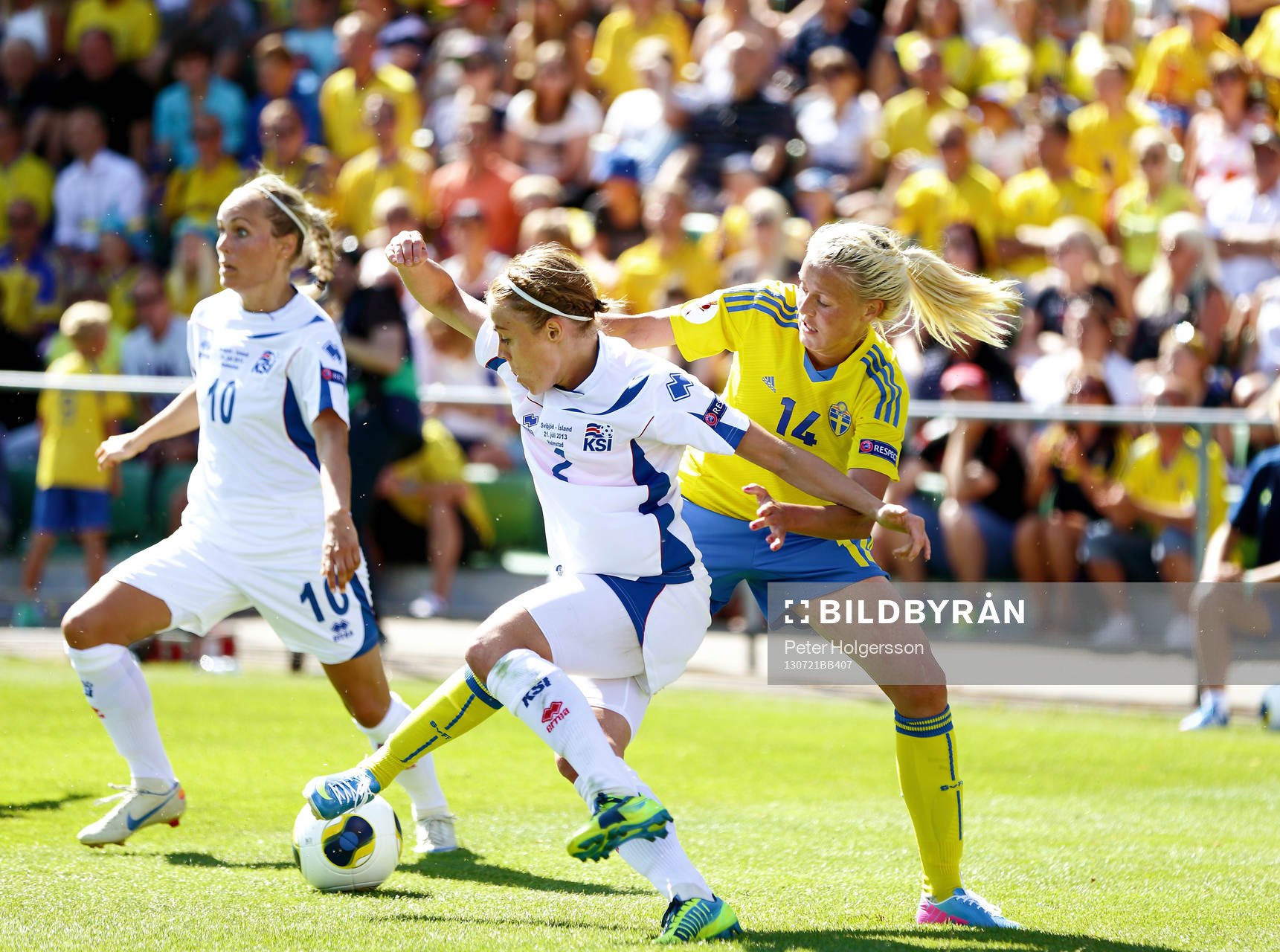 Islands Sif Atladóttir, Sveriges Josefine Öqvist  i
