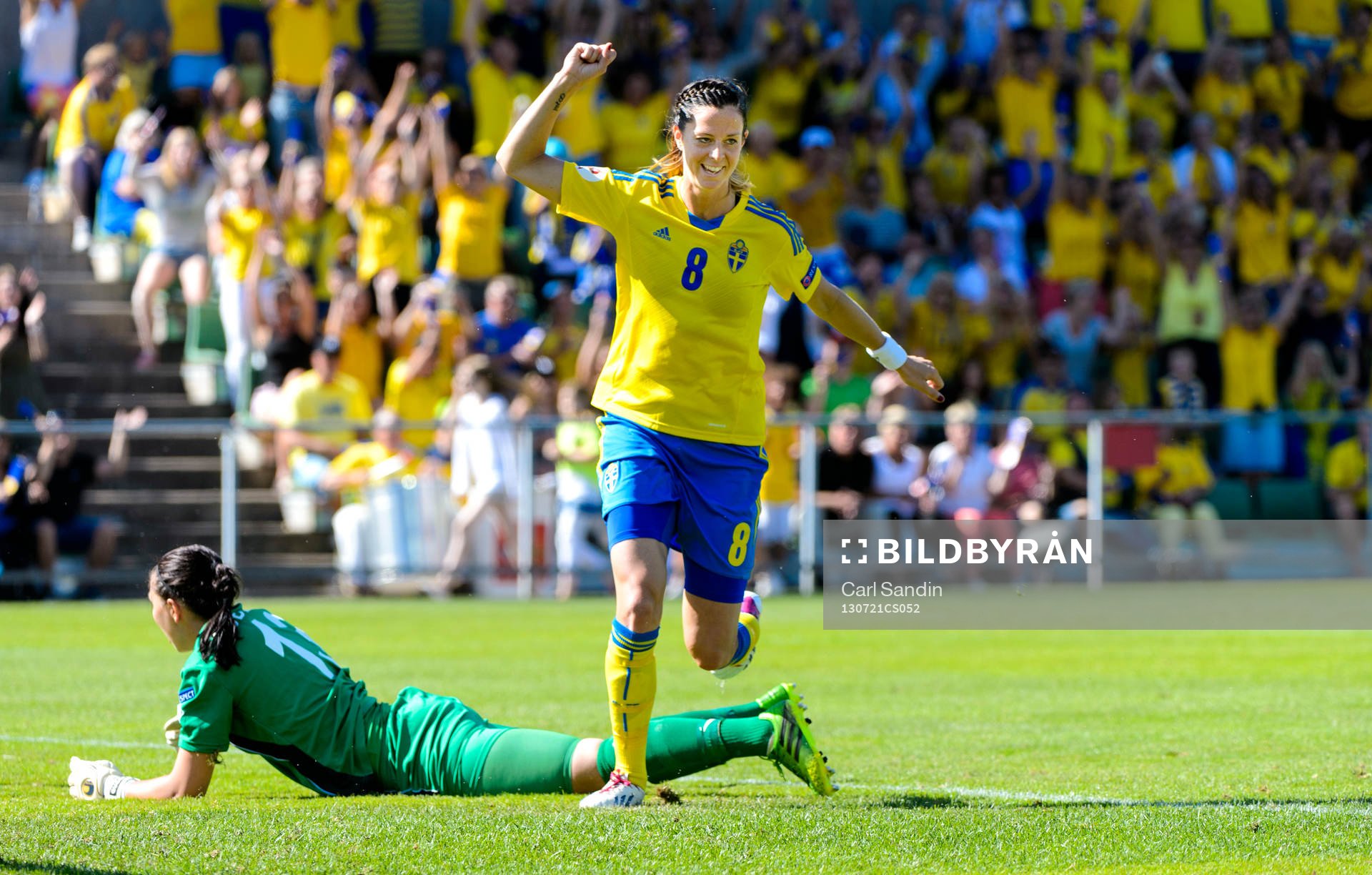 Sveriges Lotta Schelin jublar