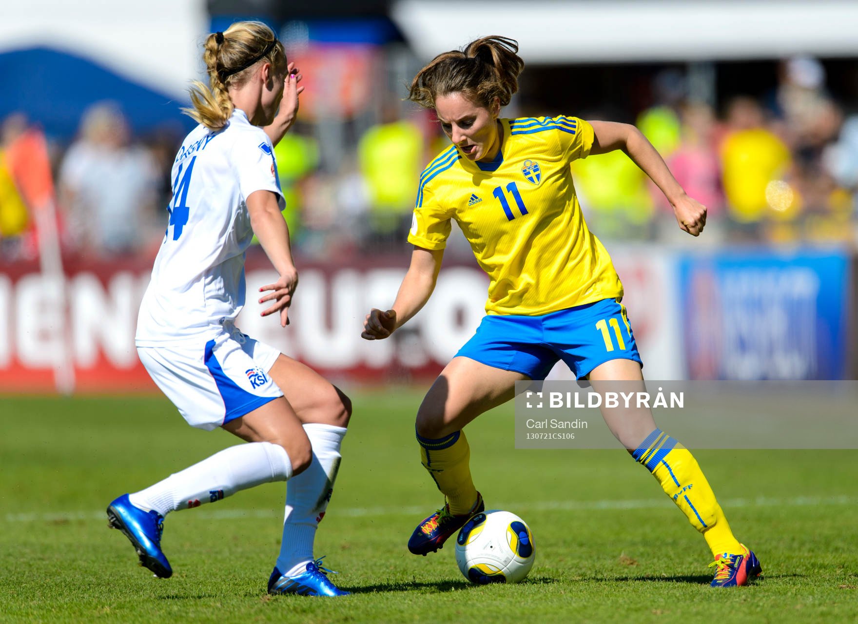 Sveriges Antonia Göransson (h) utmanar Islands Dagny