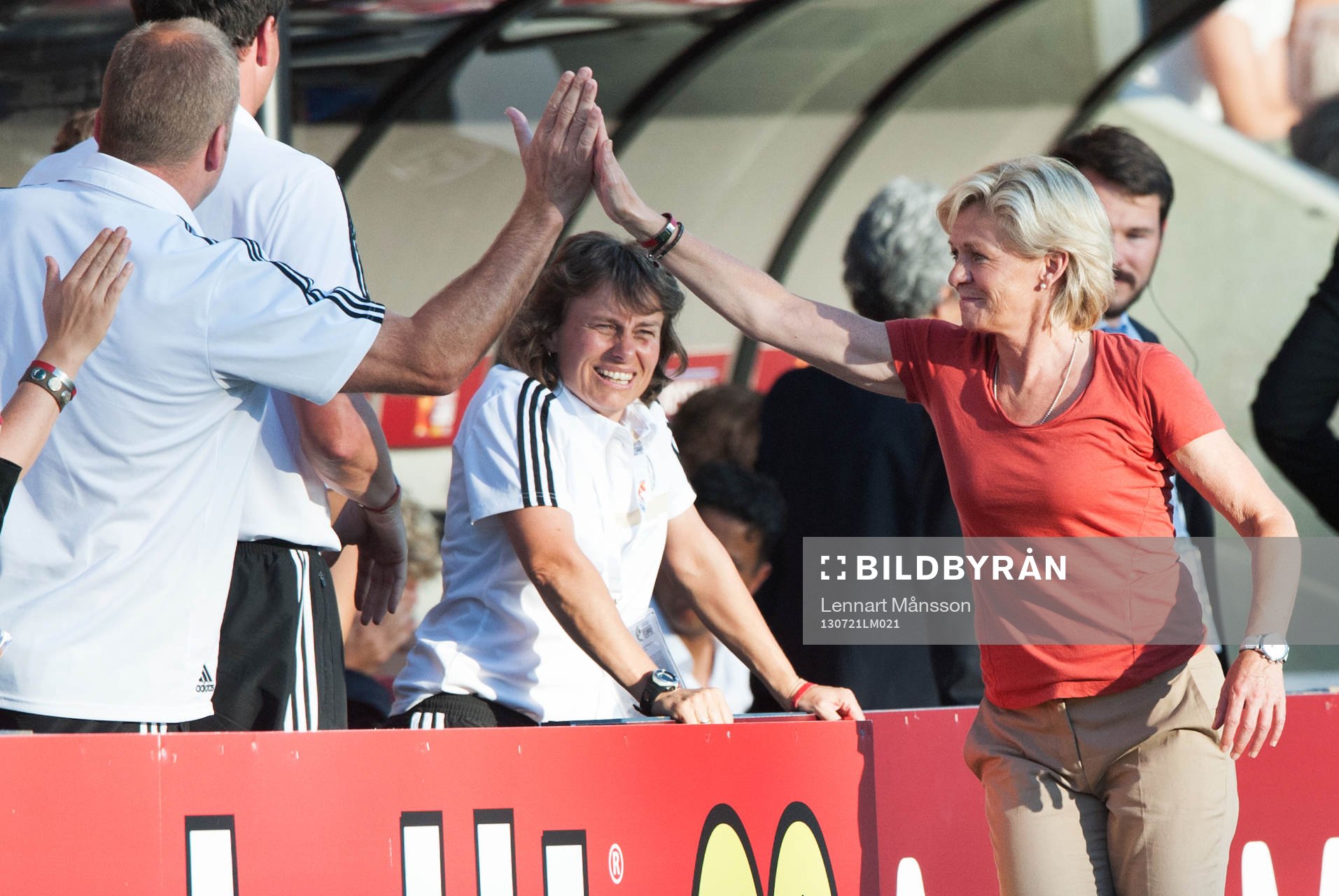 Slutsignalen, Silvia Neid, coach, Tyskland, jublar, jubel