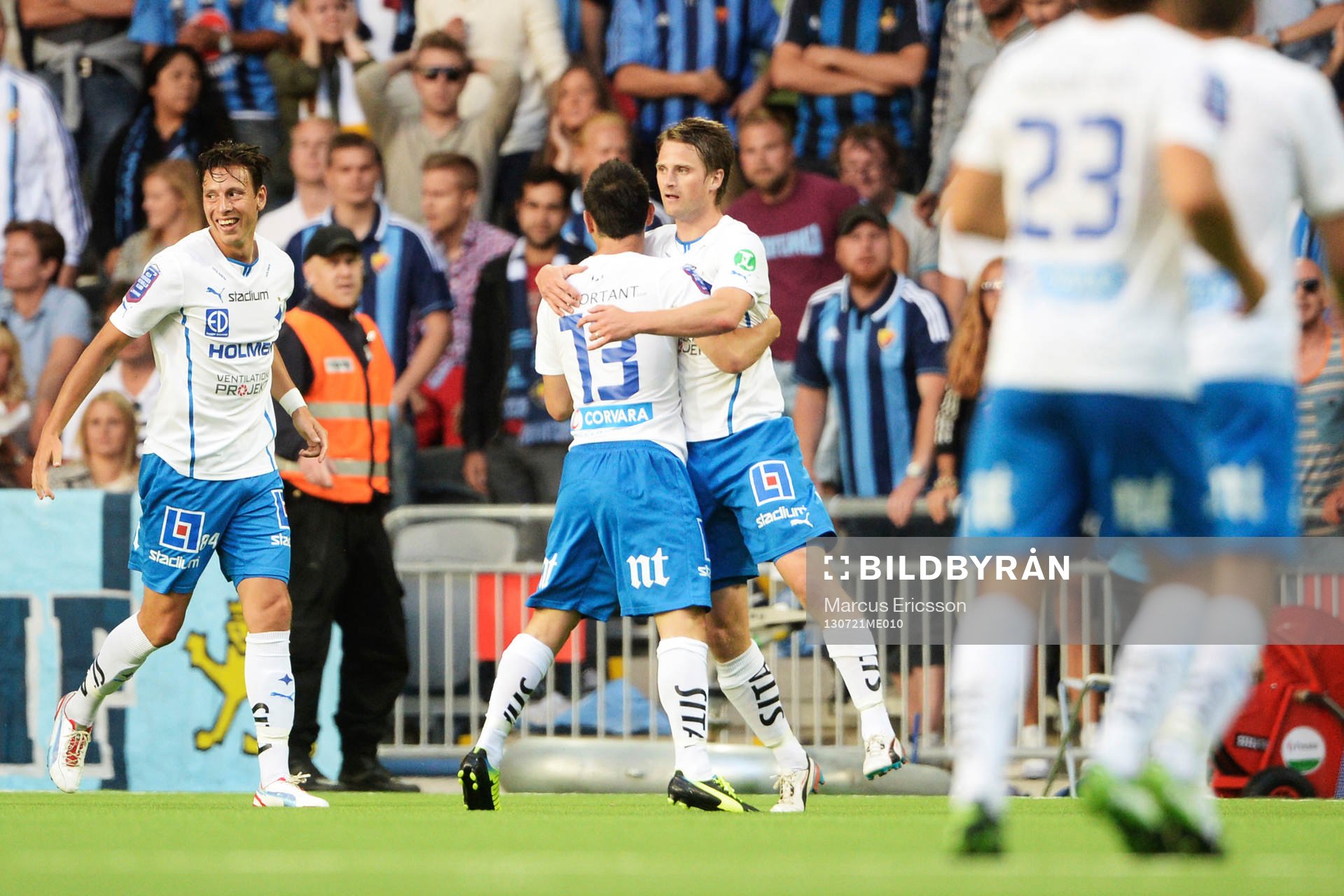 Norrköpings Nikola Tkalcic gratulerar målskytten Gunnar Heidar Thorvaldsson efter dennes 1-2  under fotbollsmatchen i Allsvenskan mellan Djurgården och Norrköping den 21 juli 2013 i Stockholm.