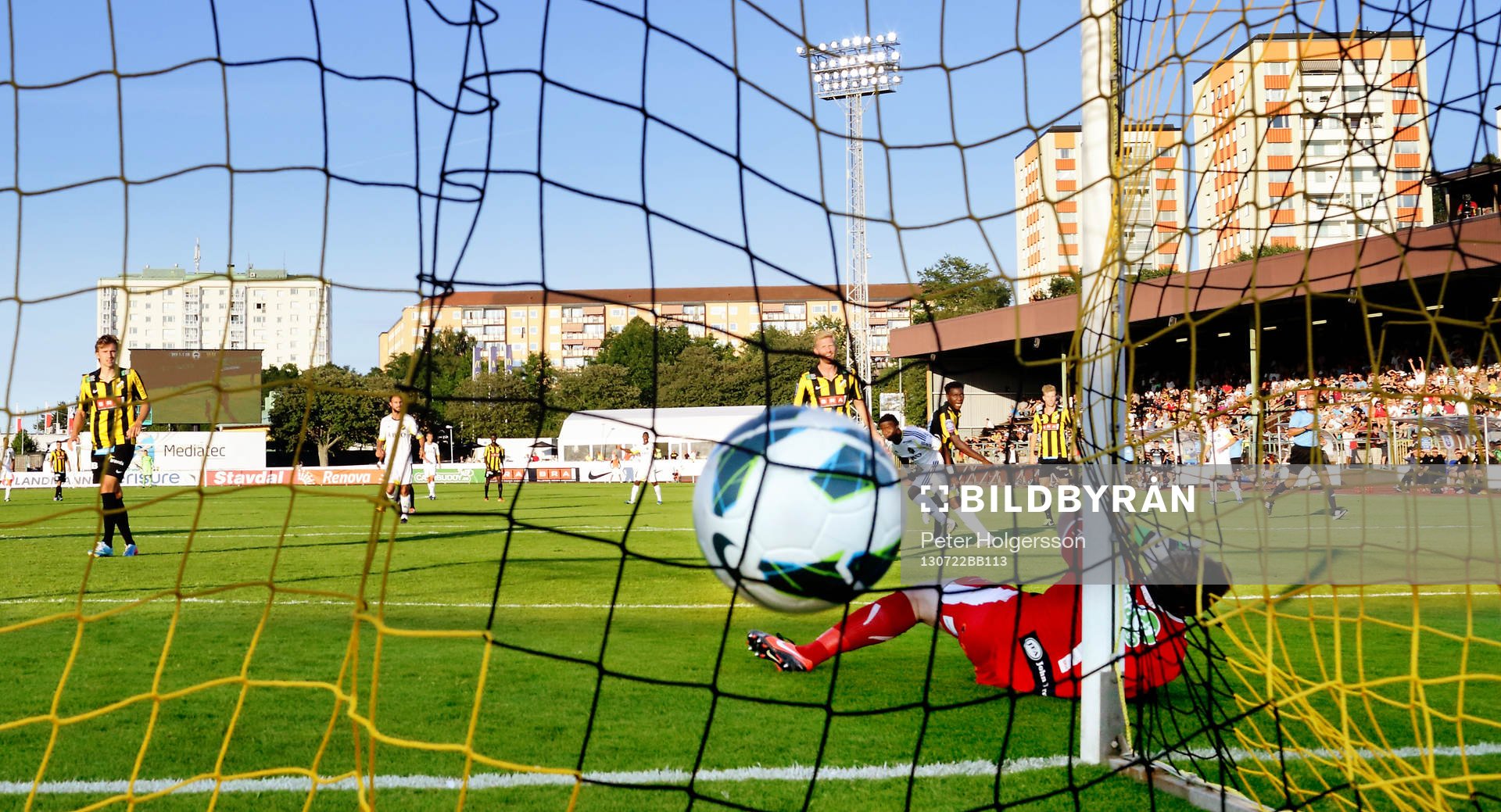 Mål 0-1, bakom Häckens målvakt Christoffer Källqvist av