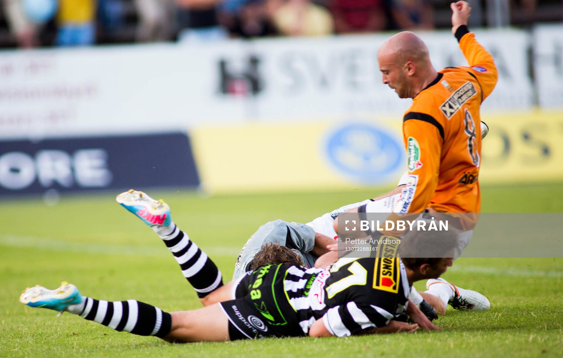 Varbergs Erkan Saglik får rött kort