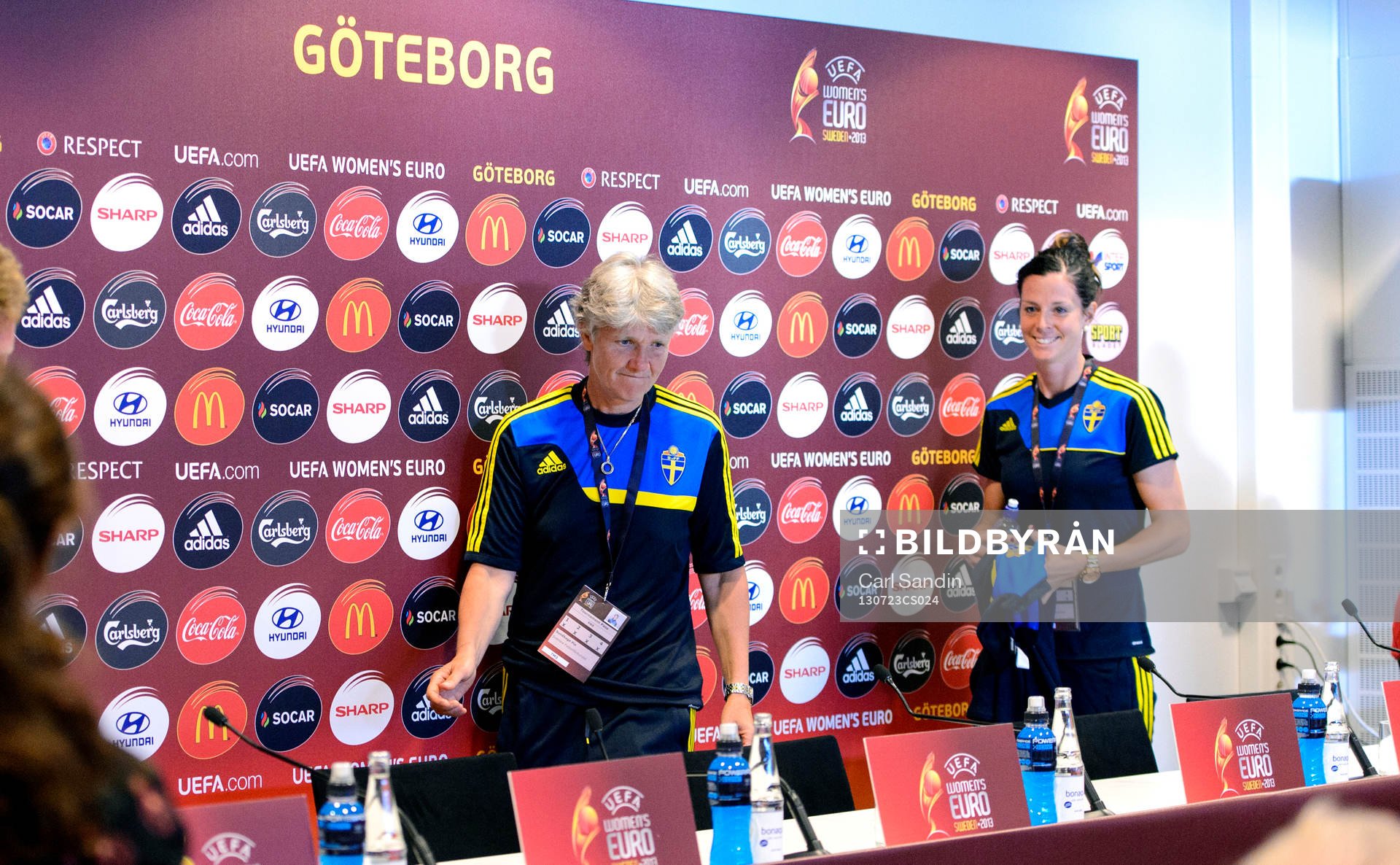 Sveriges förbundskapten Pia Sundhage och Lotta Schelin