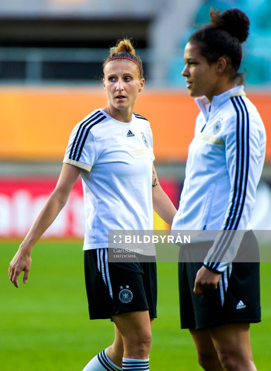 Tysklands Anja Mittag och Celia Okoyino da Mbabi