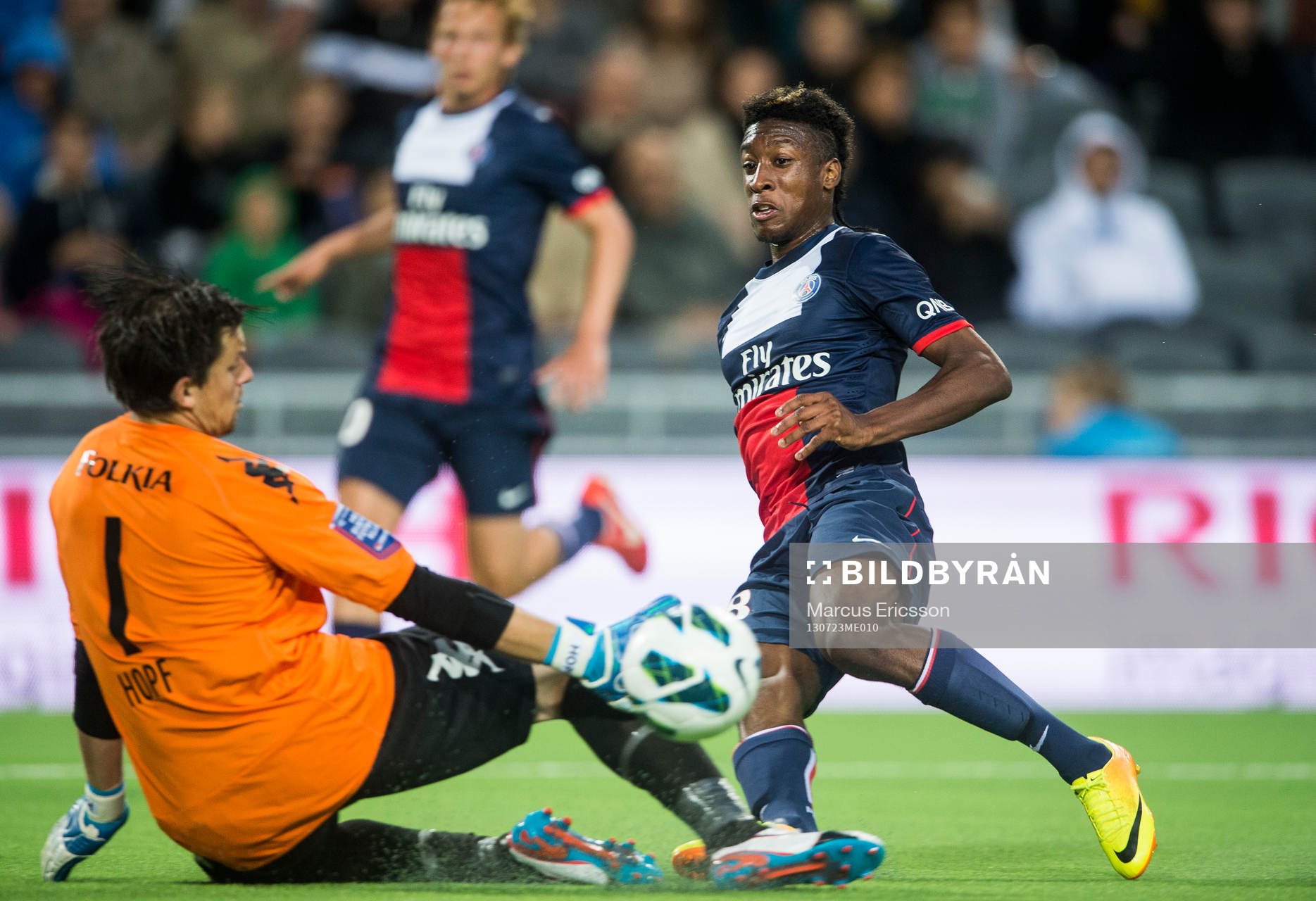 s Kingsley Coman mot Hammarbys målvakt Johannes Hopf