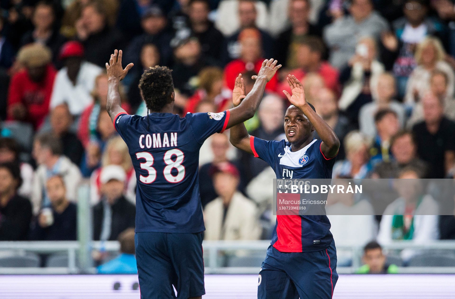 s Kingsley Coman firar 2-0 med Hermin Ongenda