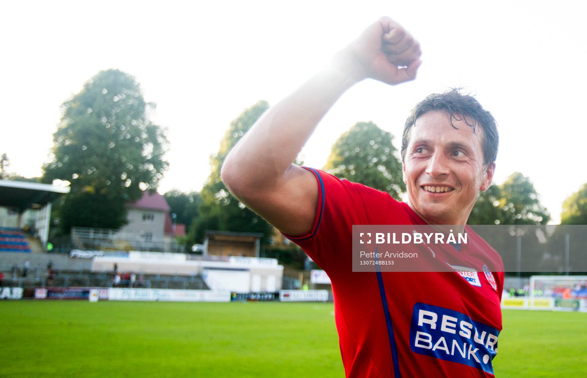 Helsingborgs Ardian Gashi jublar efter fotbollsmatchen i Allsvenskan mellan Halmstad och Helsingborg den 24 juli 2013 i Halmstad.