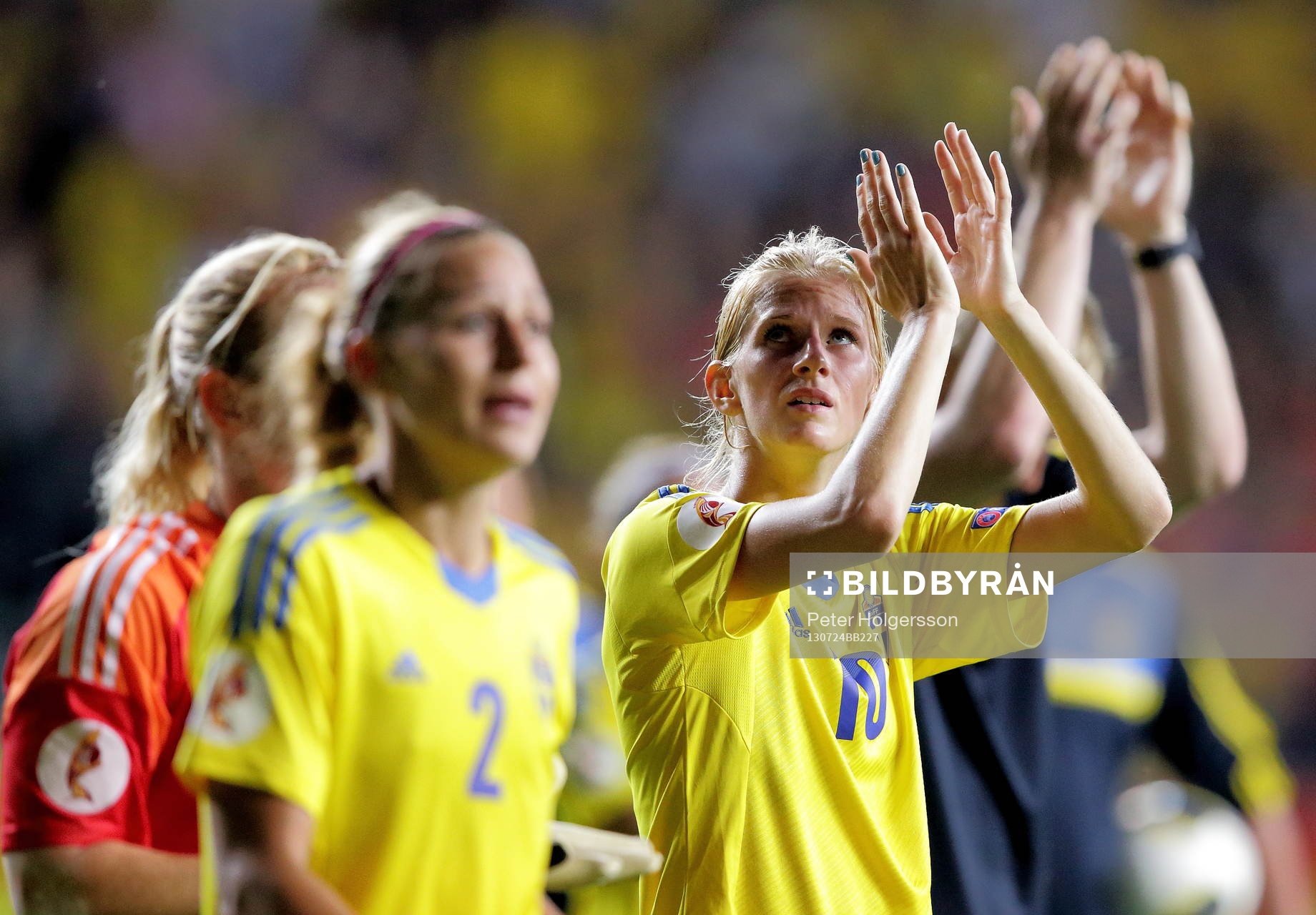 SverigesSofia Jakobsson tackar publiken och deppar