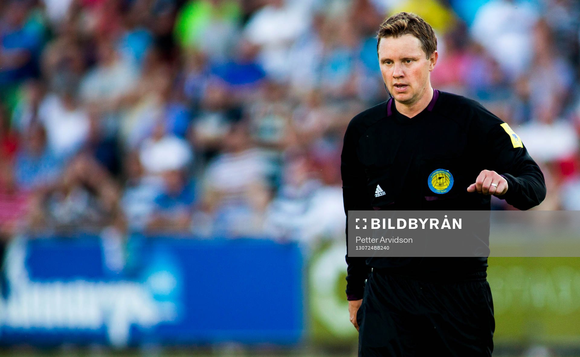 Domaren Markus Strömbergsson från Gävle i