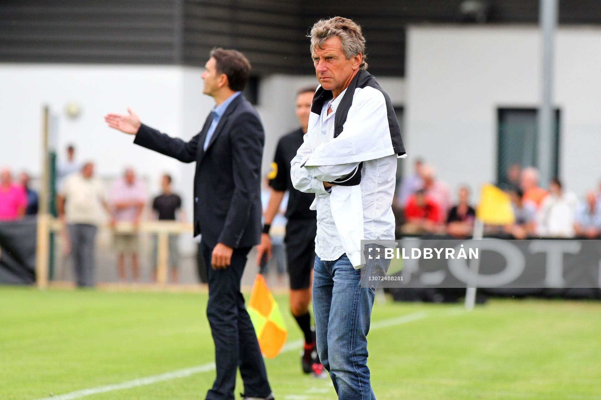 Fotboll, Träningsmatch, Lorient - Rennes: Christian GOURCUFF, tränare, Lorient och Philippe MONTANIER, tränare, Rennes. 24.07.2013 - Lorient / Rennes - Match Amical -