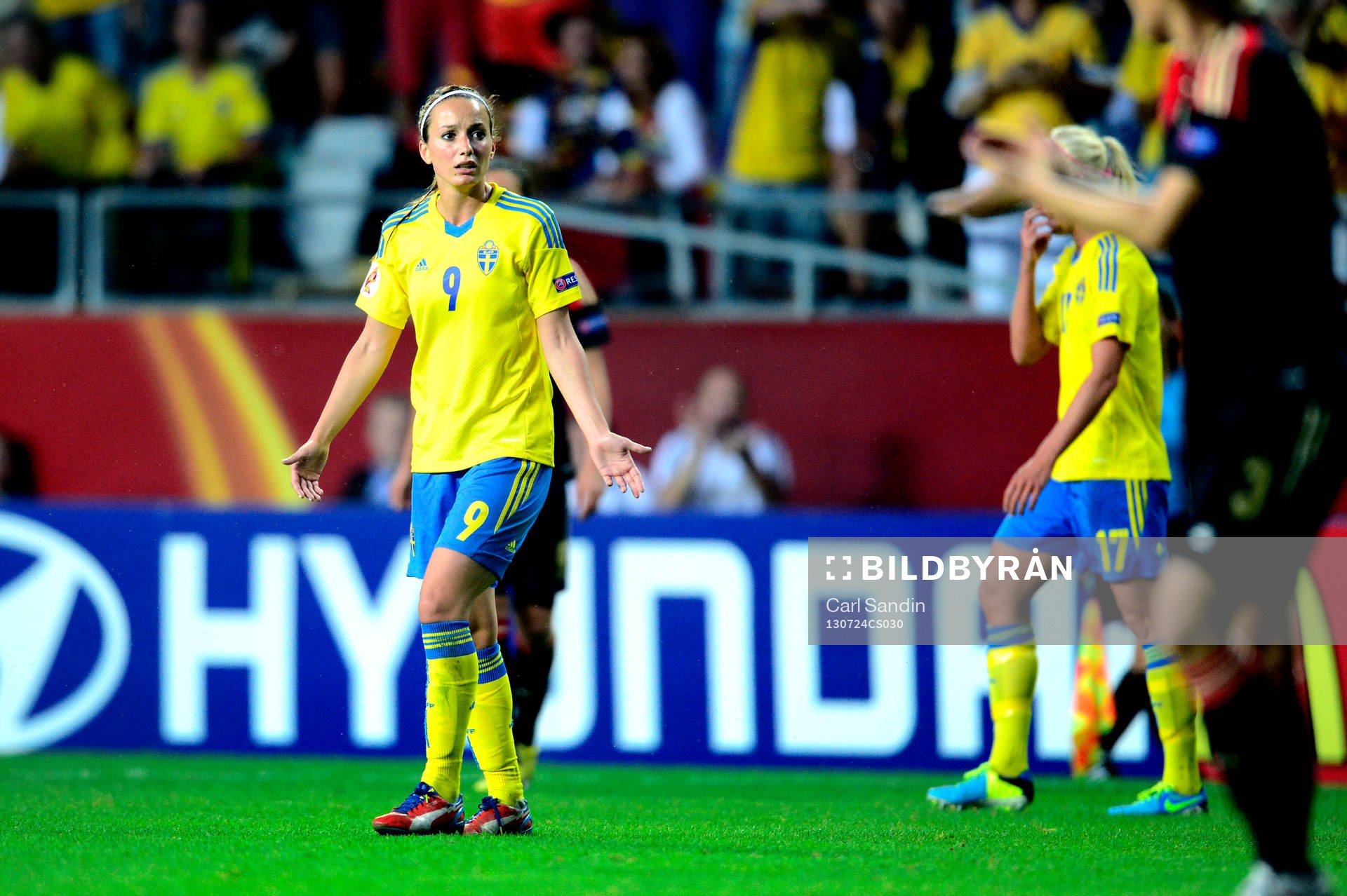 Sveriges Kosovare Asllani deppar