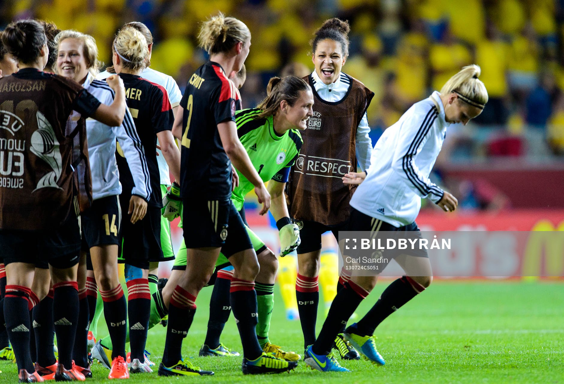 Tysklands Célia Okoyino da Mbabi jublar efter slutsignalen i semifinalen mellan Sverige och Tyskland under dam-EM i fotboll 24 juli 2013 i Göteborg.