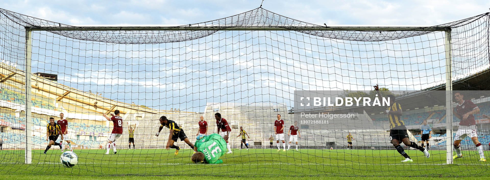 Bortdömt mål för Häcken i matchen mellan Häcken och Sparta Prag i kvalet till Europa League i fotboll den 25 juli 2013 i Göteborg.