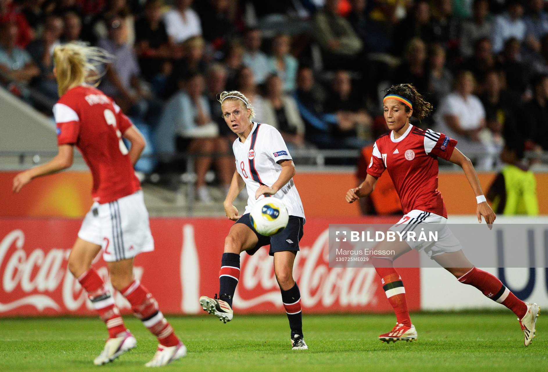 Norges Solveig Gulbrandsen och Danmarks Nadia Nadim i