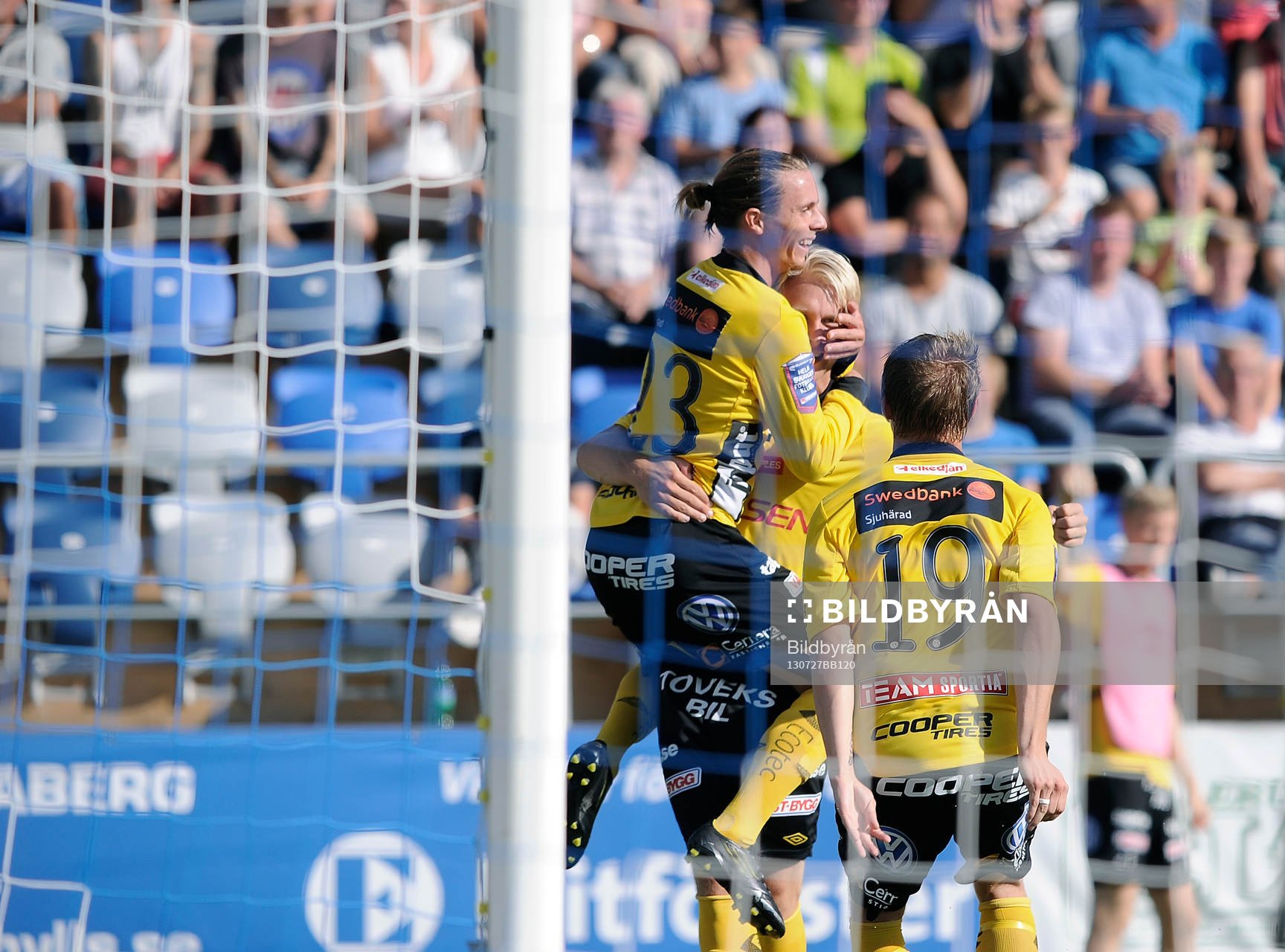 Elfsborgs Johan Larsson jublar