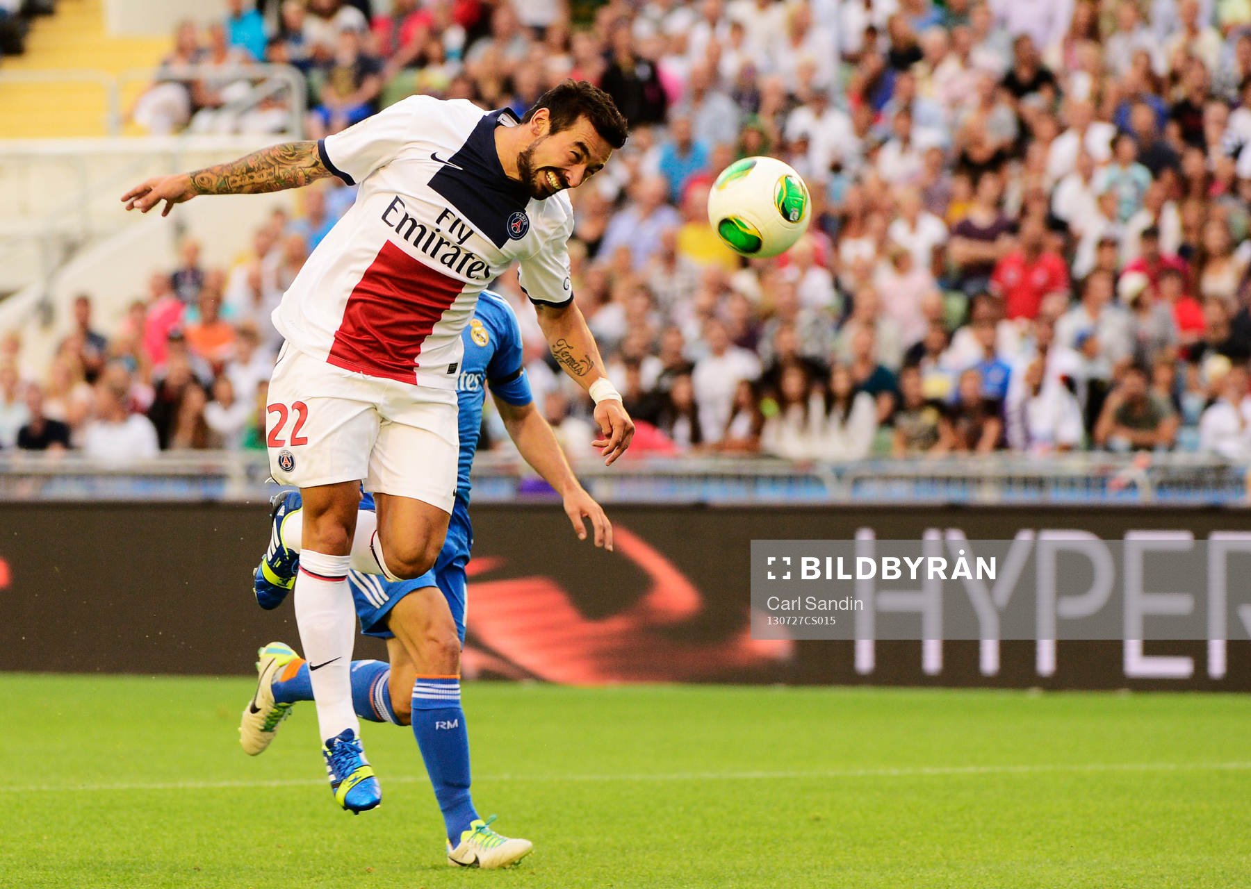 Paris Saint-Germans Ezequiel Lavezzi nickar mot mål