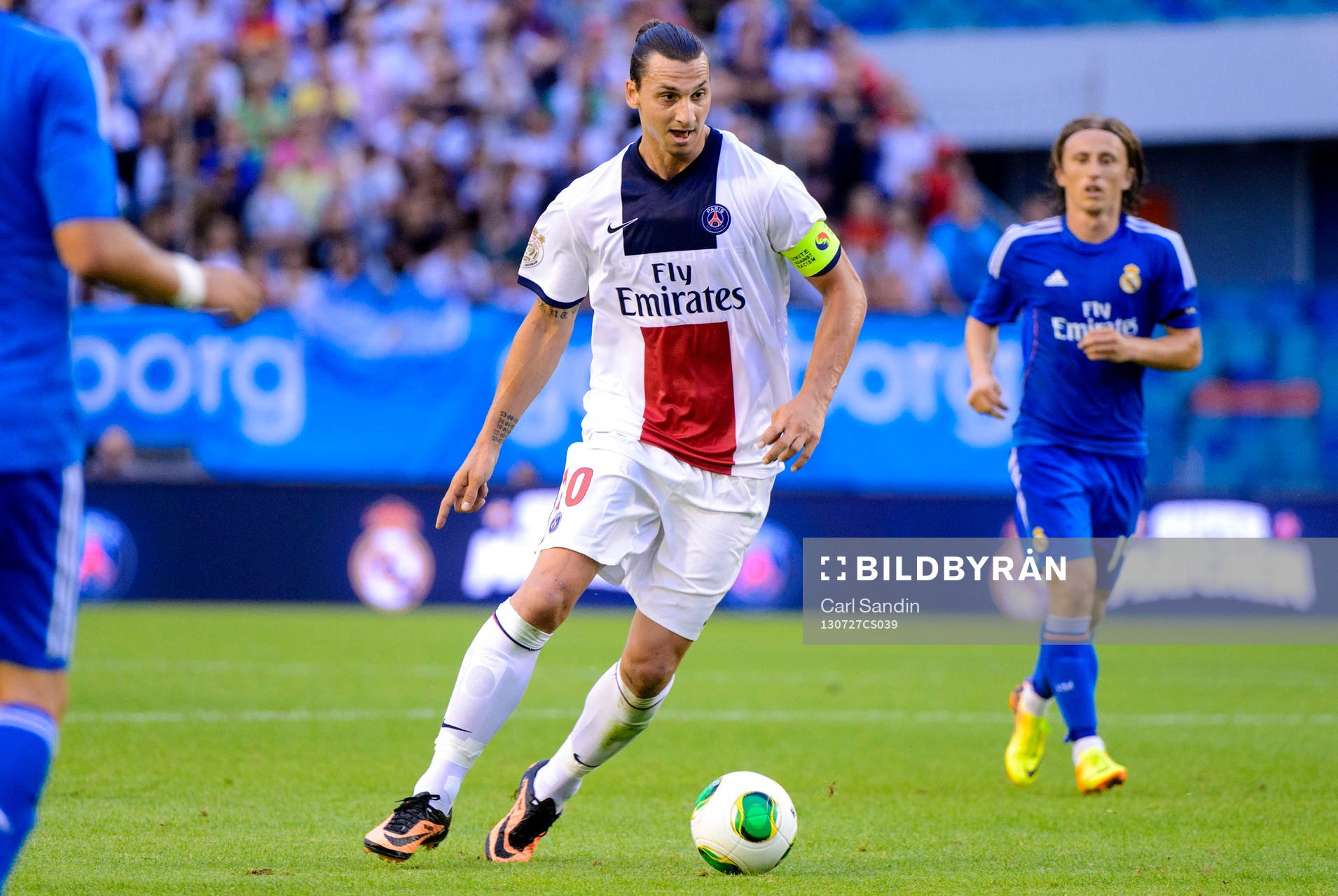 Paris Saint-Germans Zlatan Ibrahimovic med bollen
