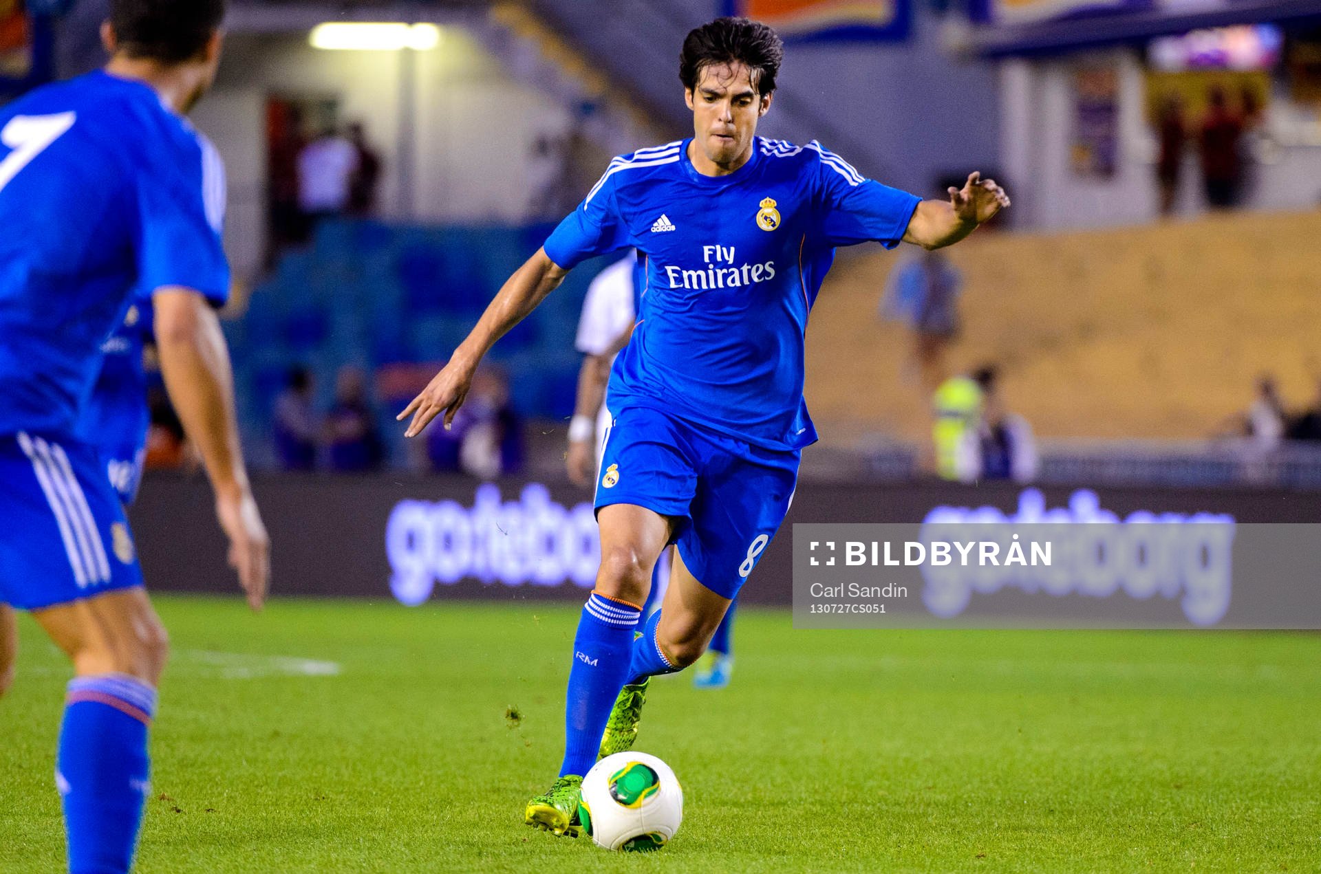 Real Madrids Kaka laddar för skott