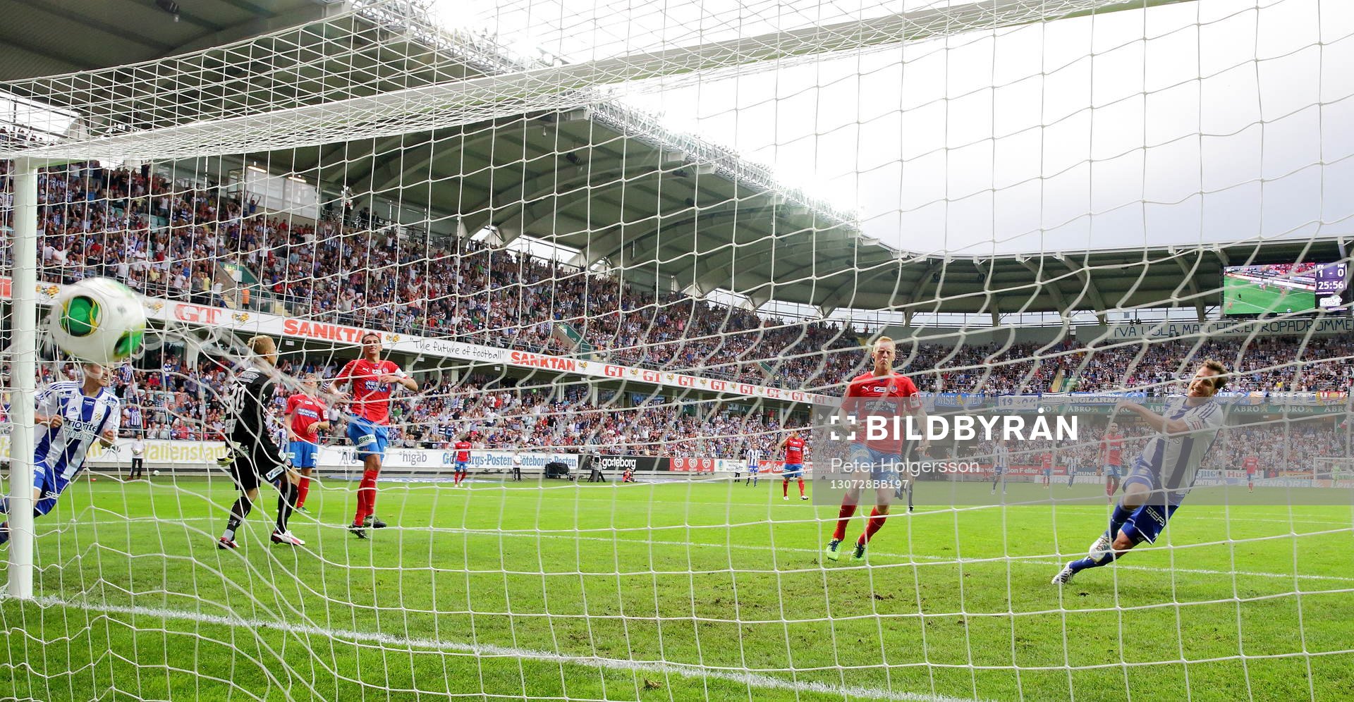 Mål 2-0 av IFK Göteborgs Tobias Hysén bakom Helsingborgs