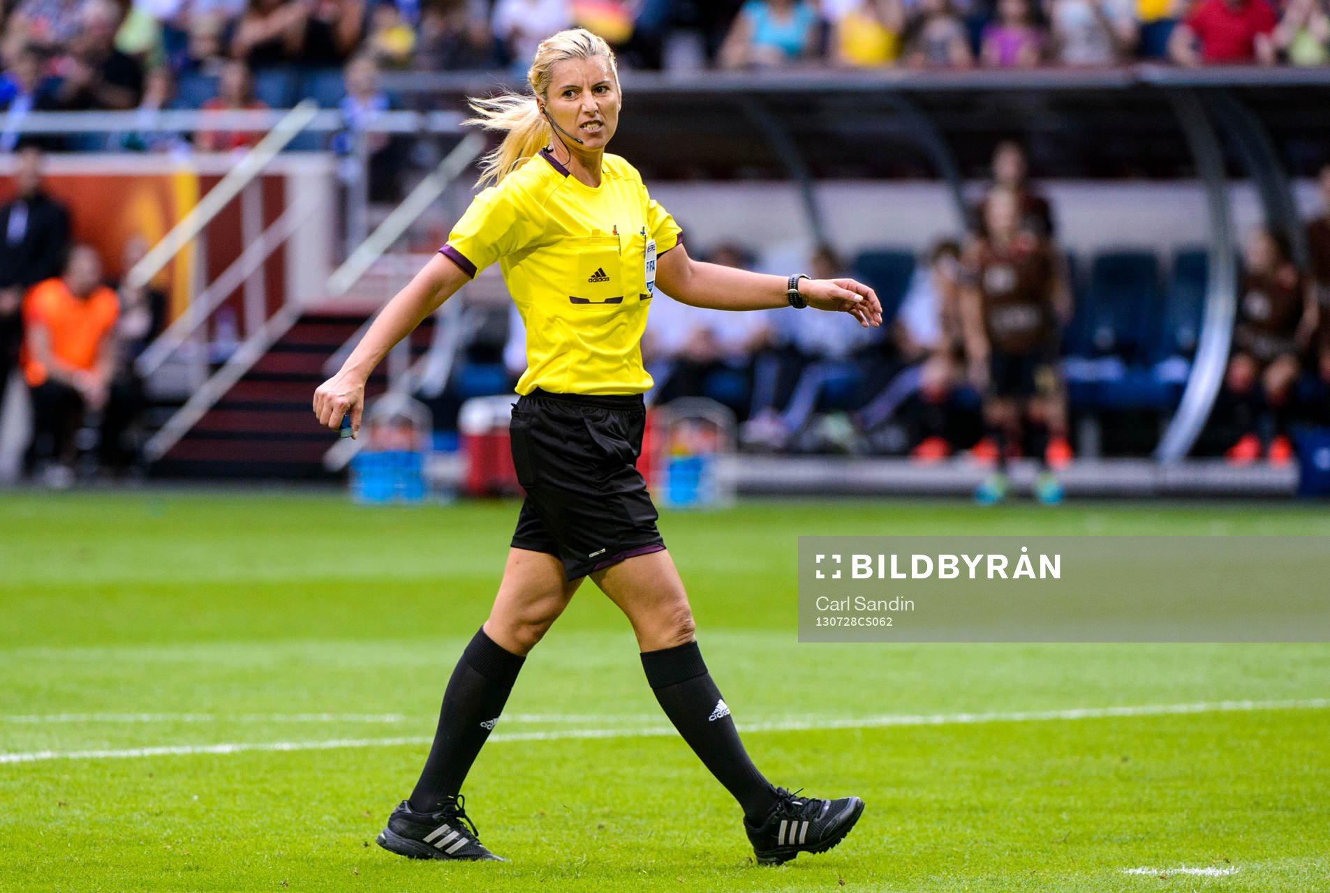 Domare Cristina Dorcioman i matchen mellan Tyskland och